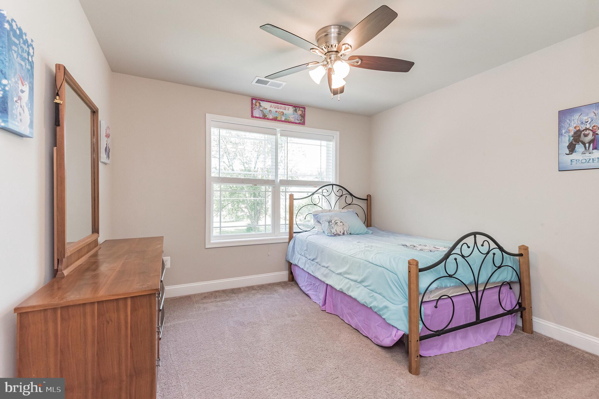 SAUNDERS POINT - Residential