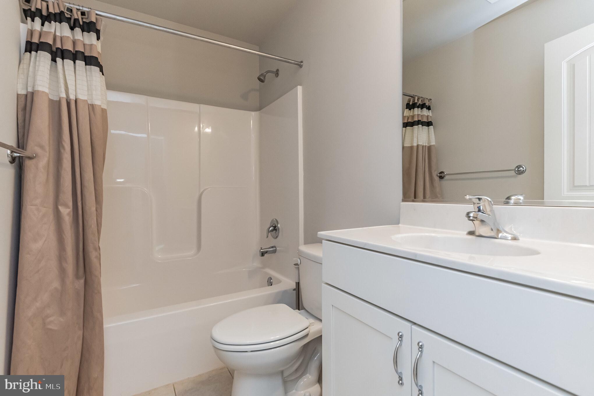 SAUNDERS POINT - Residential