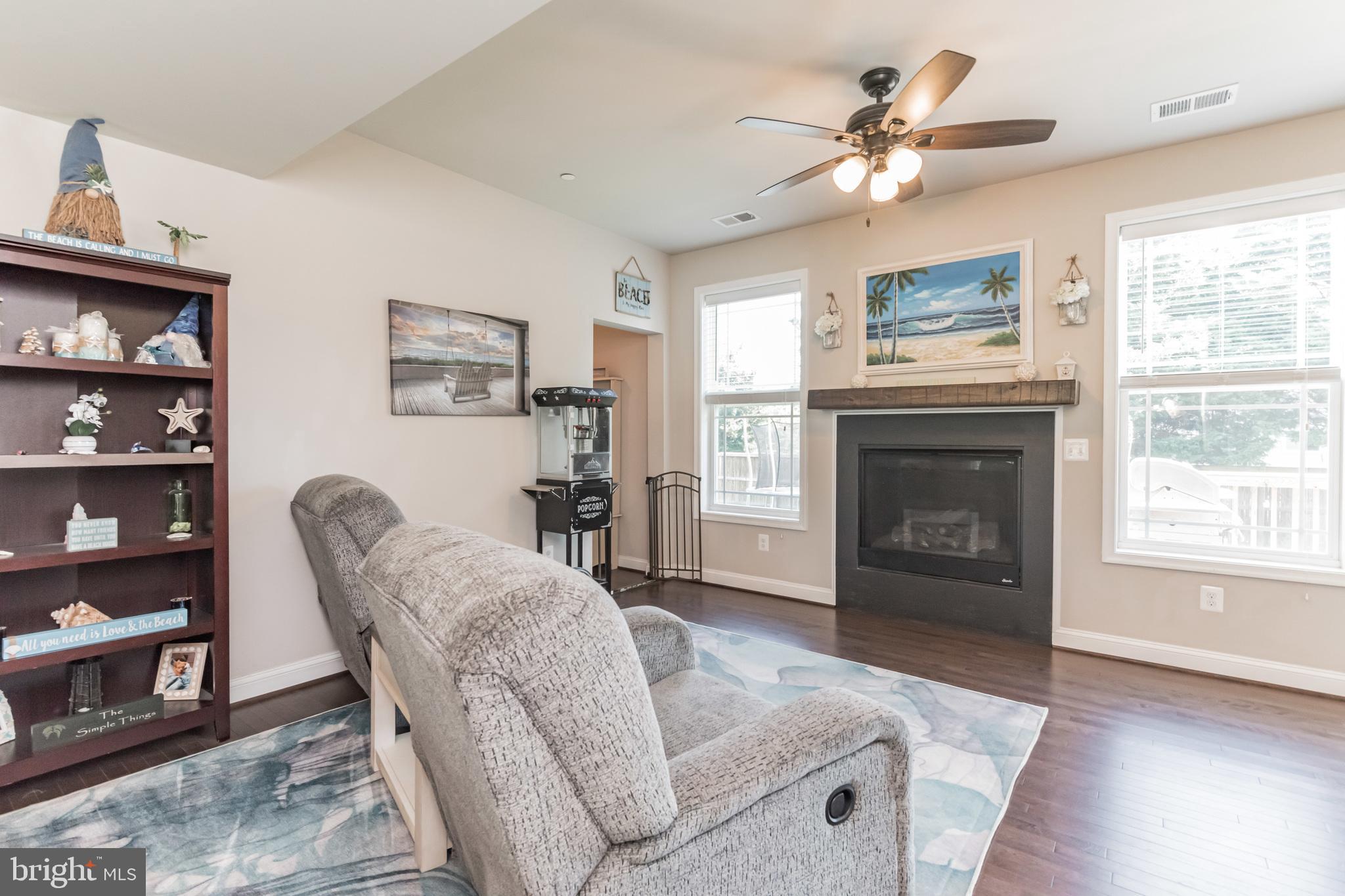 SAUNDERS POINT - Residential