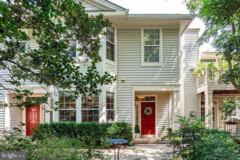 Condo For Sale - 11407 Gate Hill Place #112<br/> Fairfax County, RESTON, VA 20194