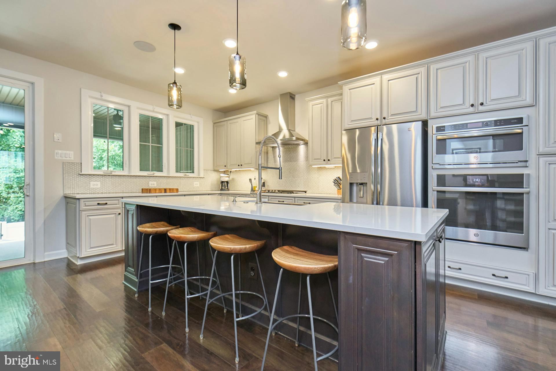 METRO ROW - Residential Lease