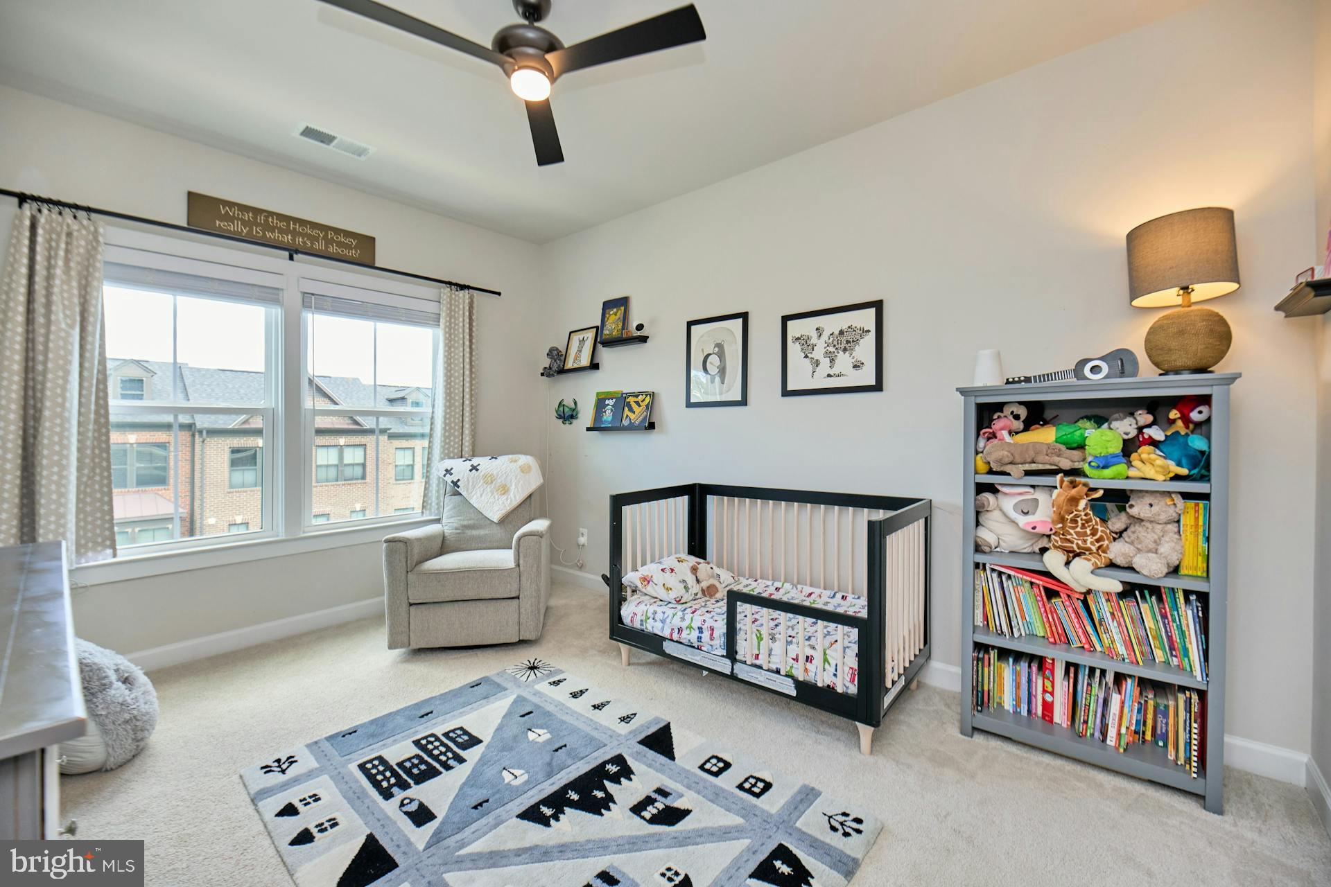 METRO ROW - Residential Lease