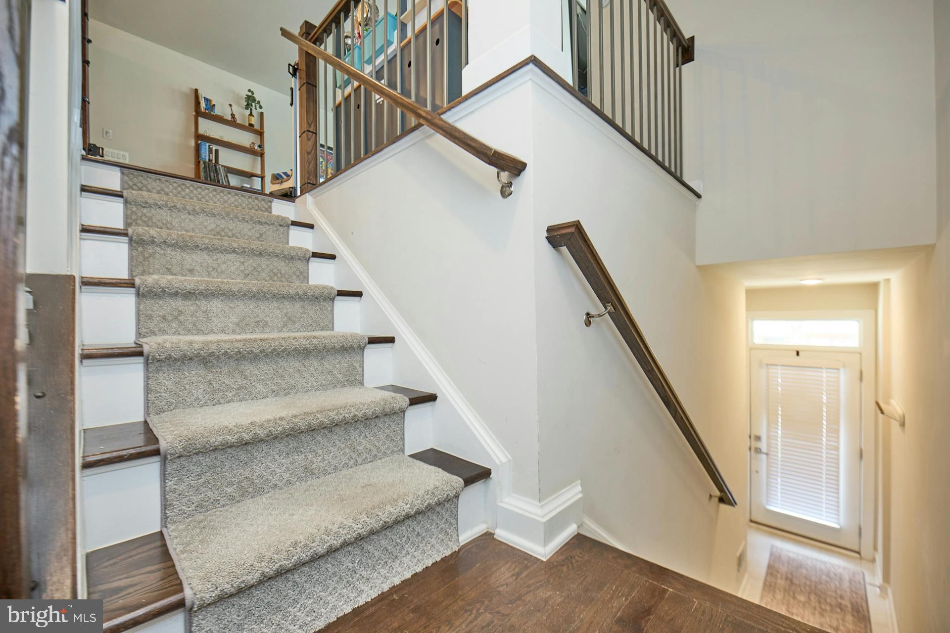 METRO ROW - Residential Lease