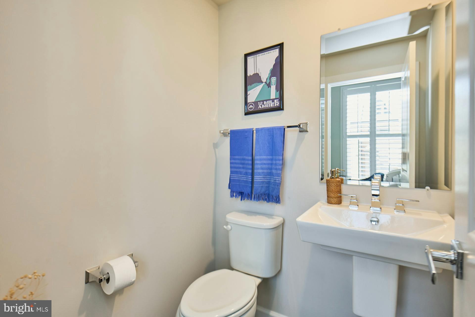 METRO ROW - Residential Lease