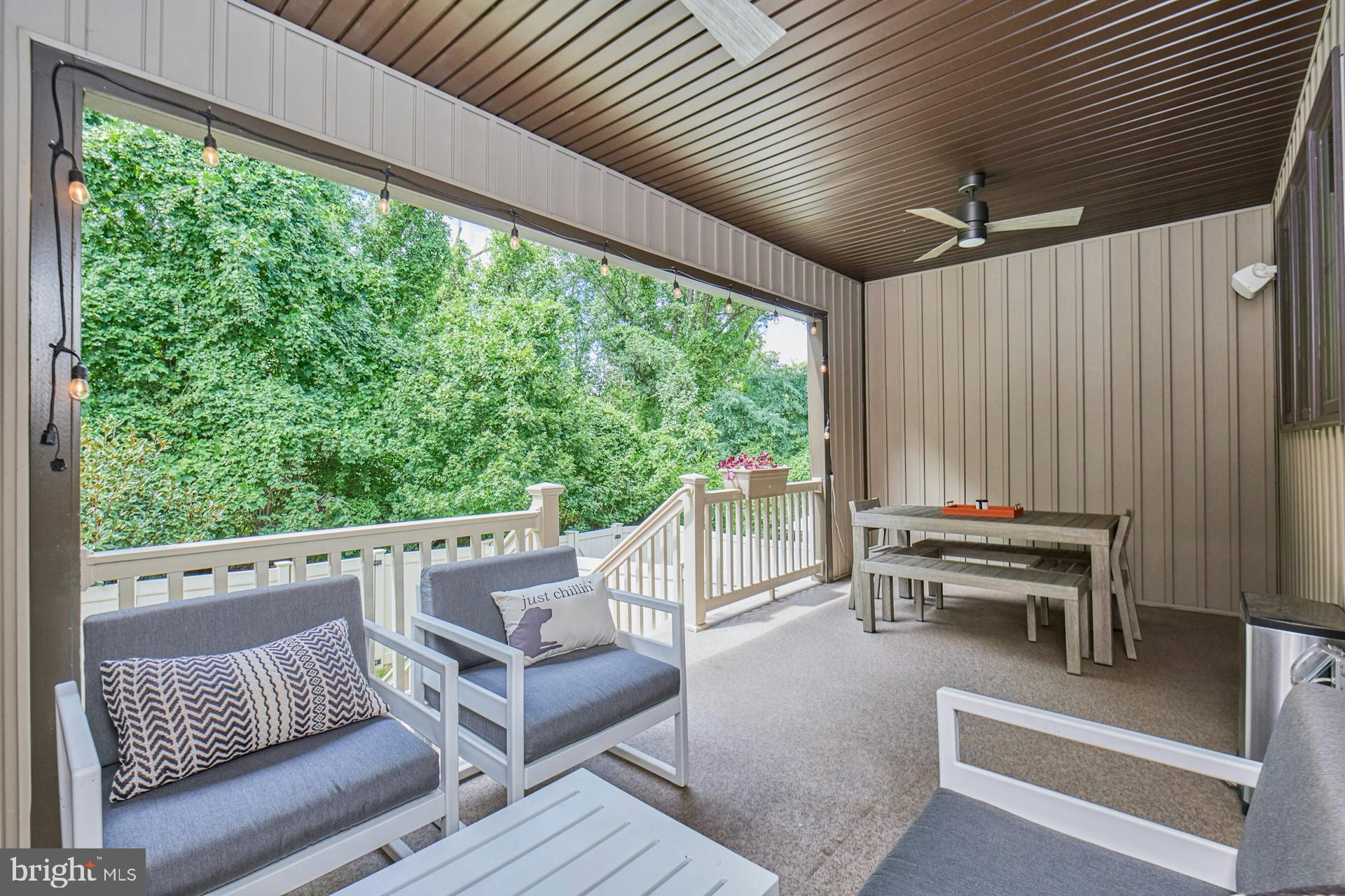 METRO ROW - Residential Lease