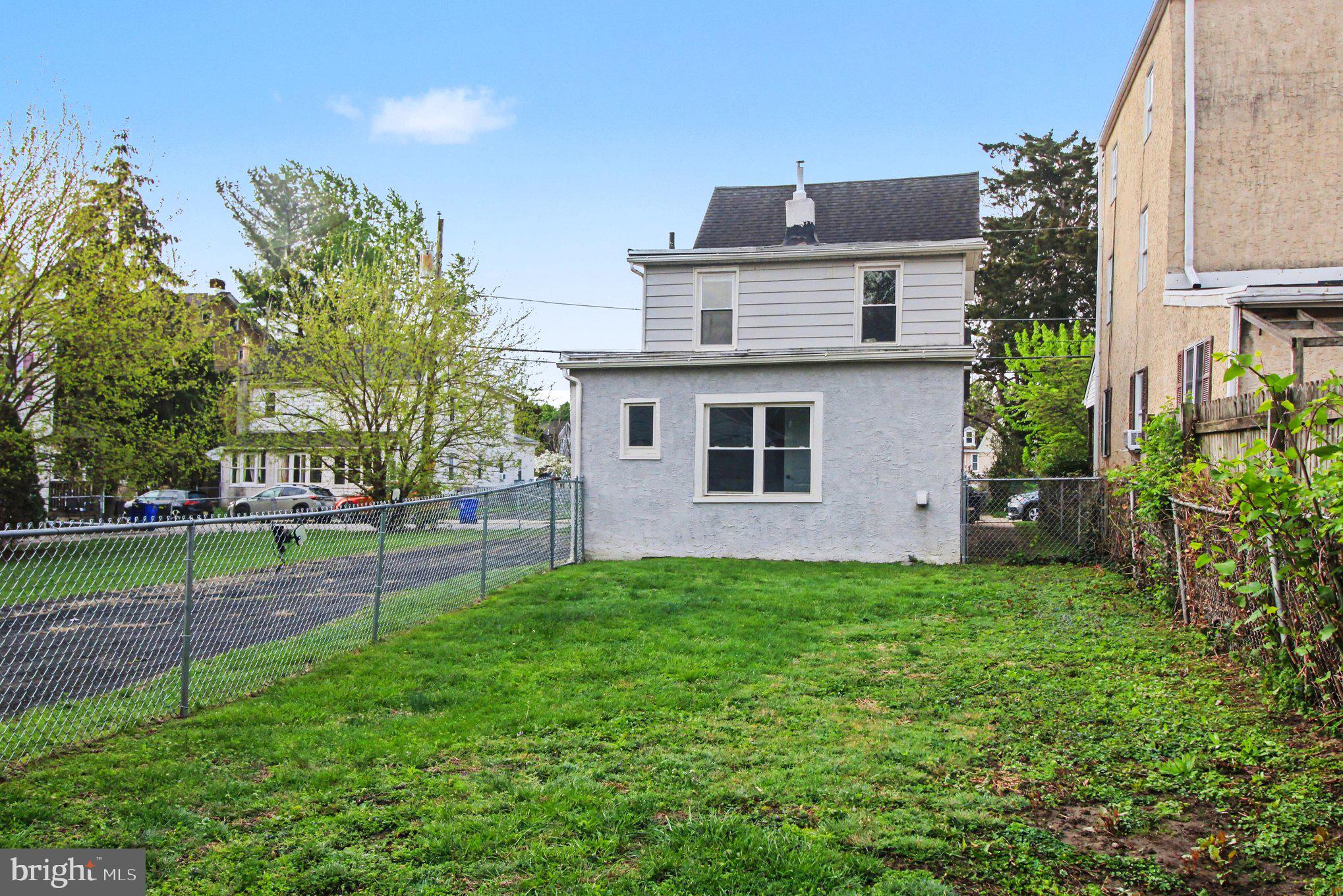 GLENSIDE - Residential