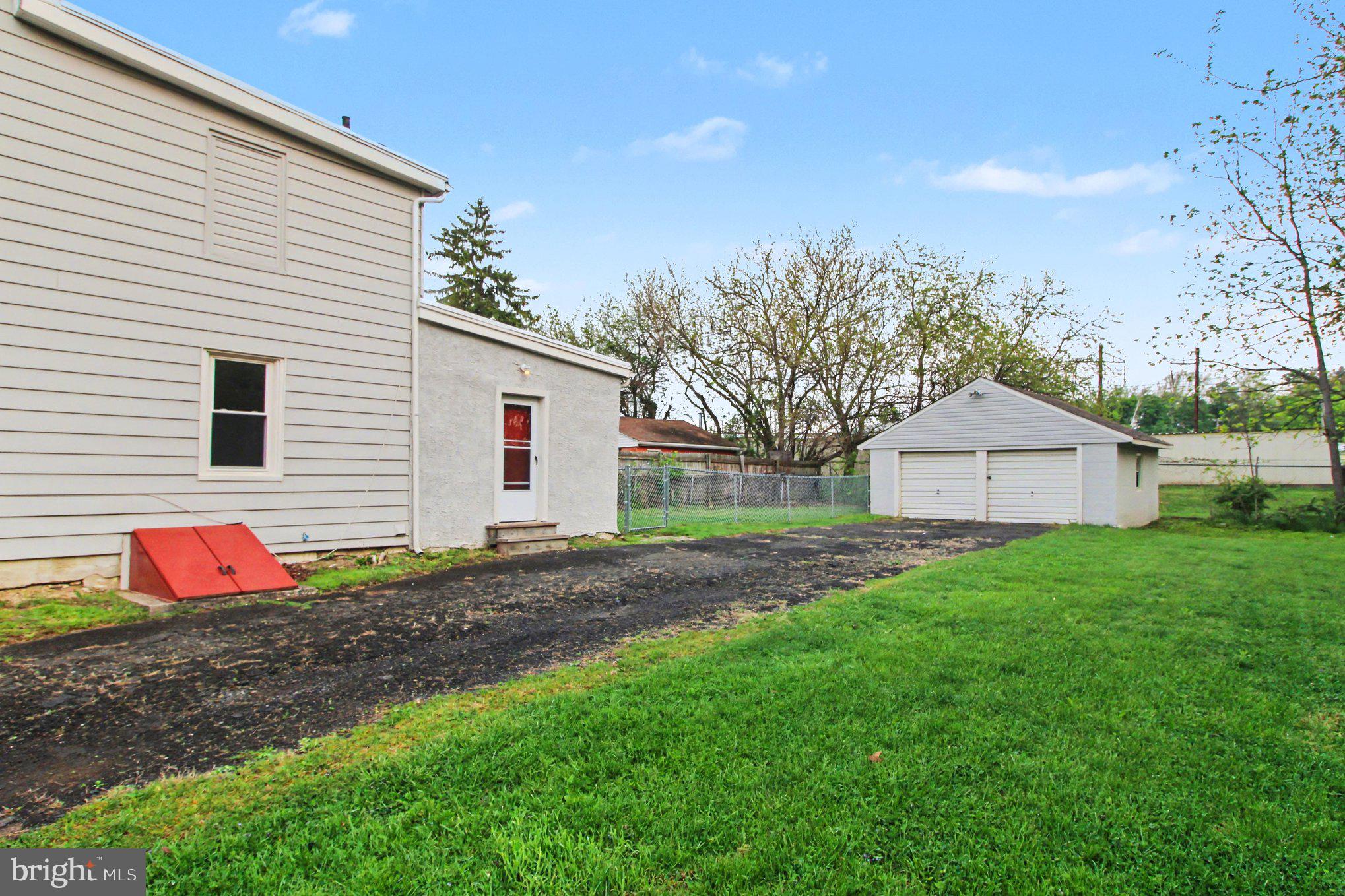 GLENSIDE - Residential