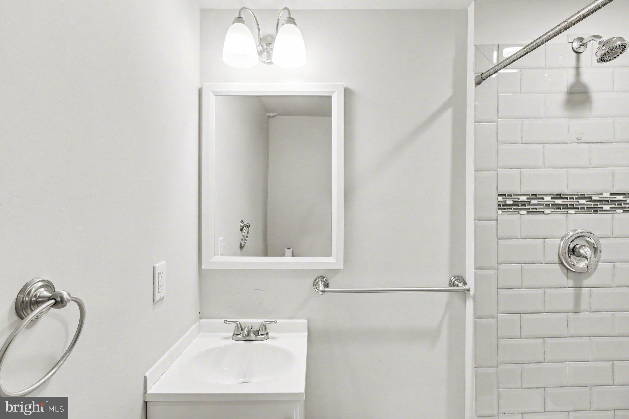 GLENSIDE - Residential