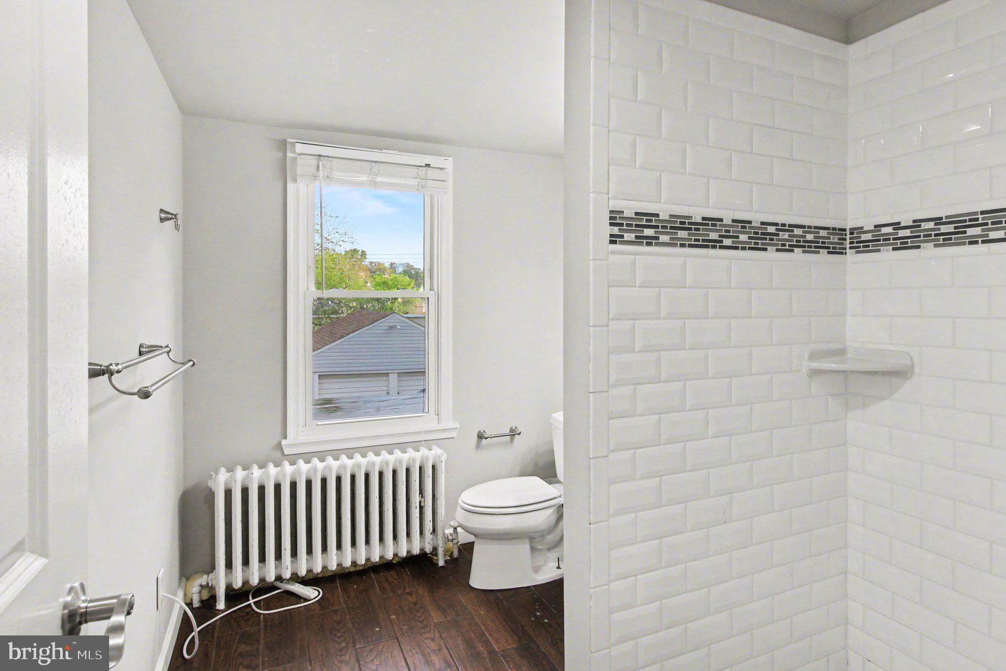 GLENSIDE - Residential