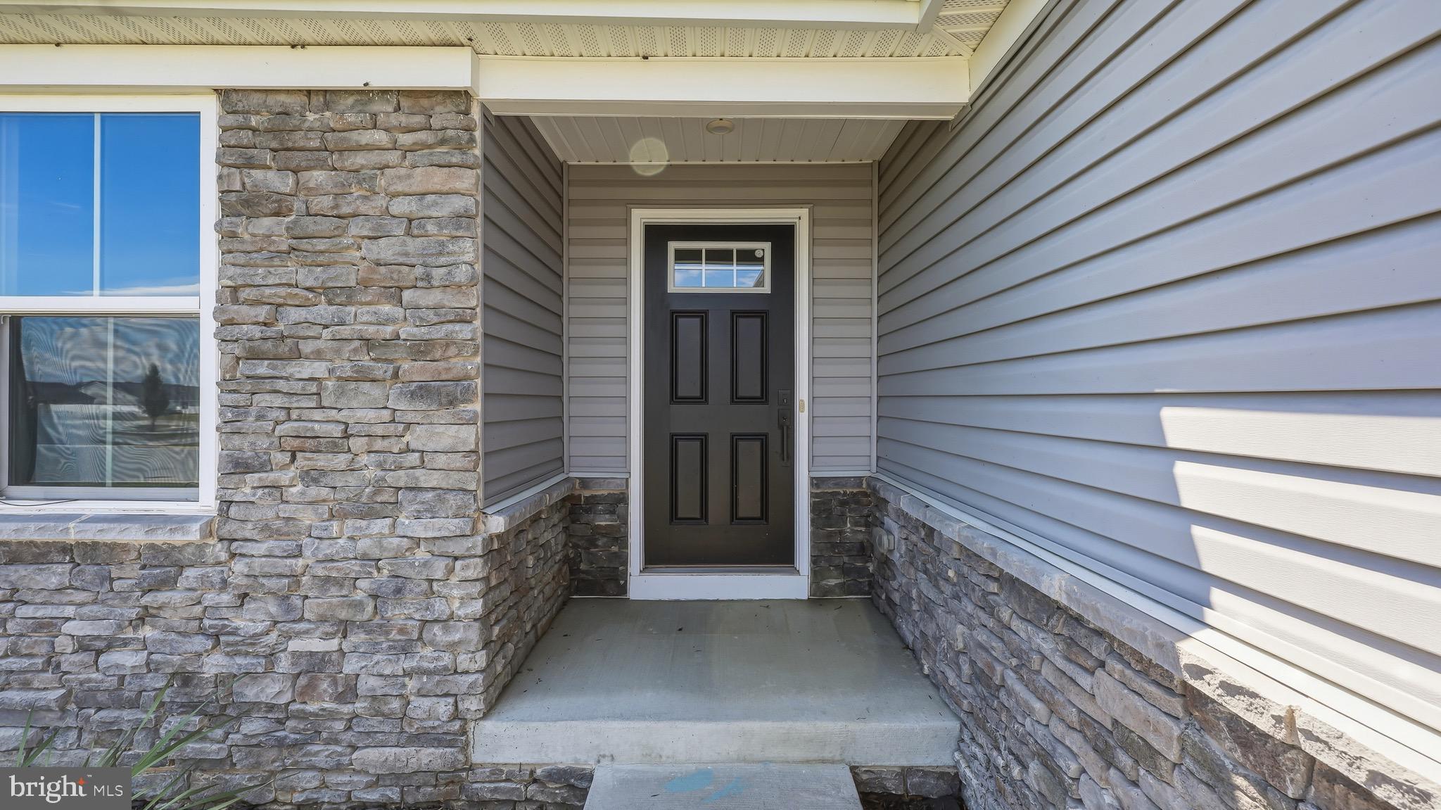 43 ELSTOW WAY