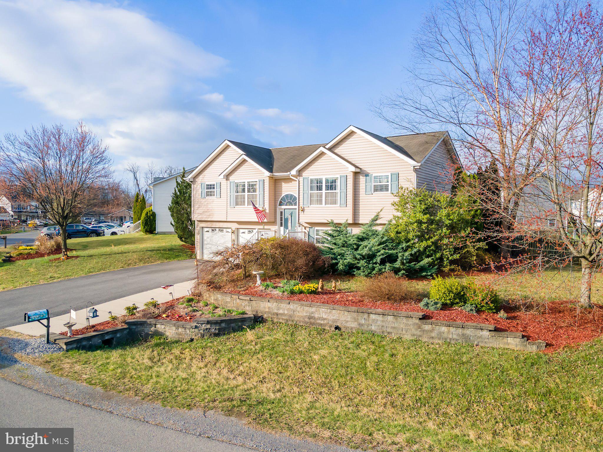 RIDGEFIELD - Residential