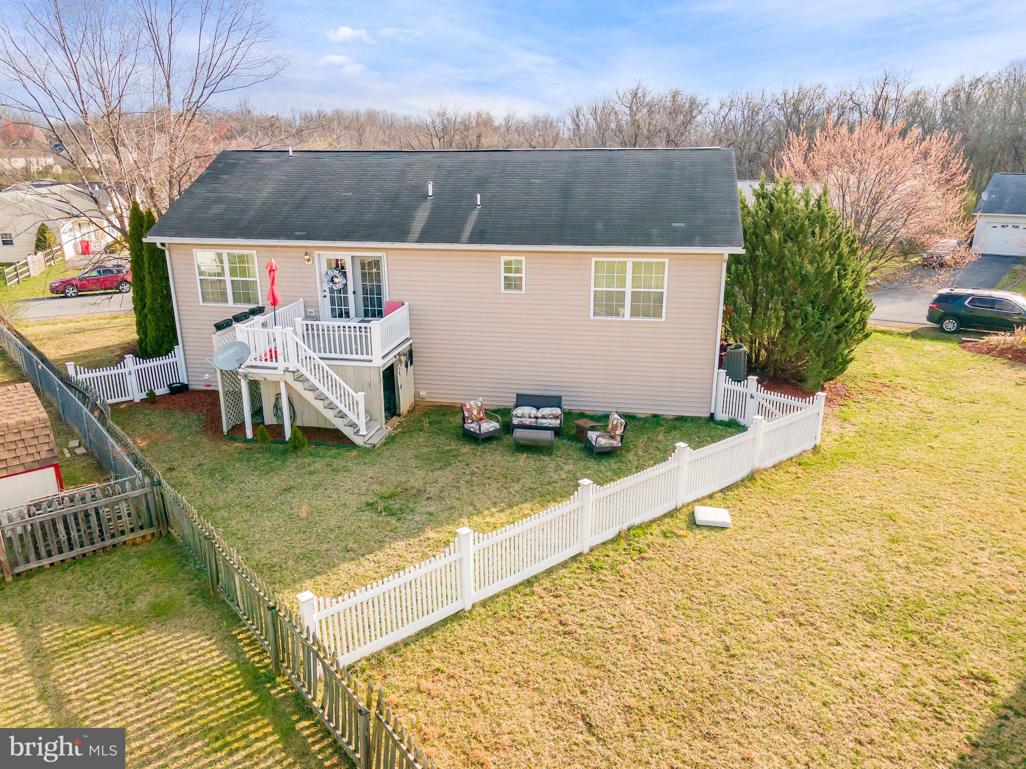 RIDGEFIELD - Residential