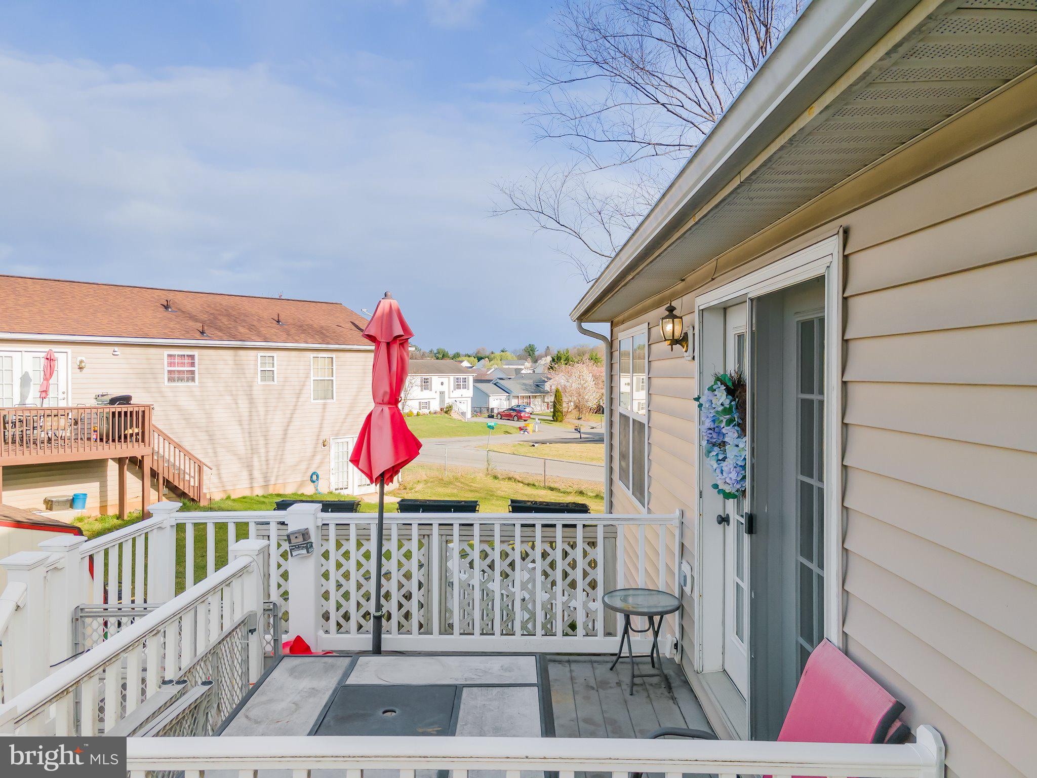 RIDGEFIELD - Residential