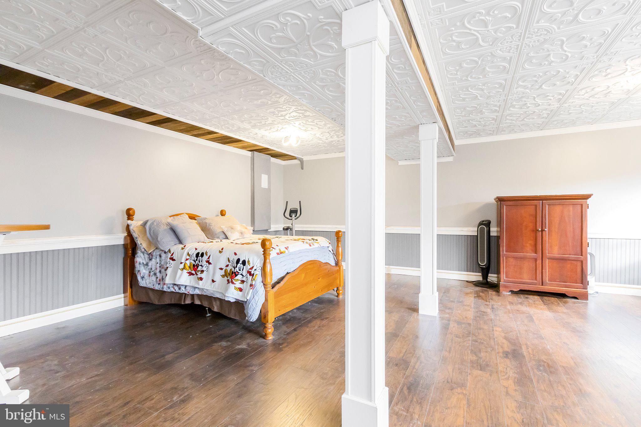 RIDGEFIELD - Residential