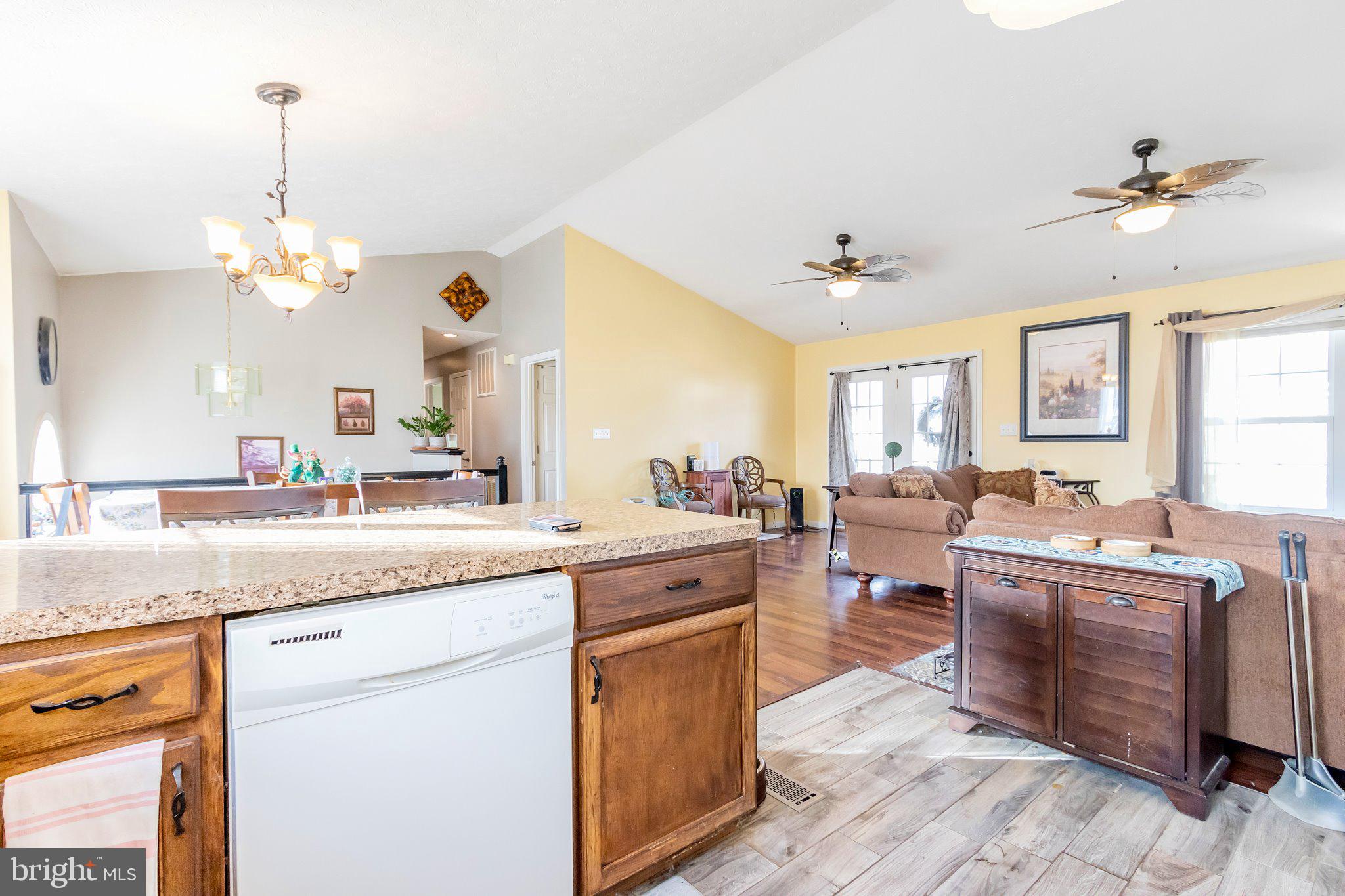 RIDGEFIELD - Residential