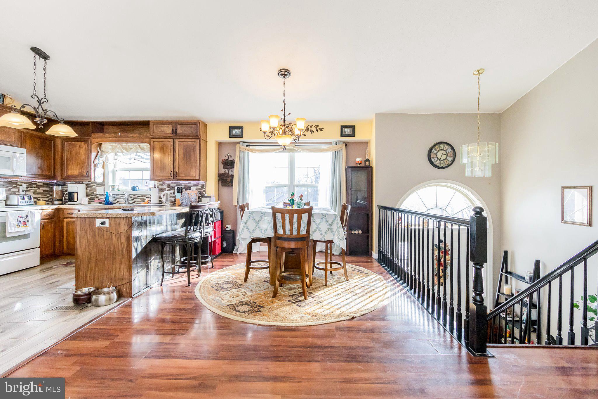 RIDGEFIELD - Residential