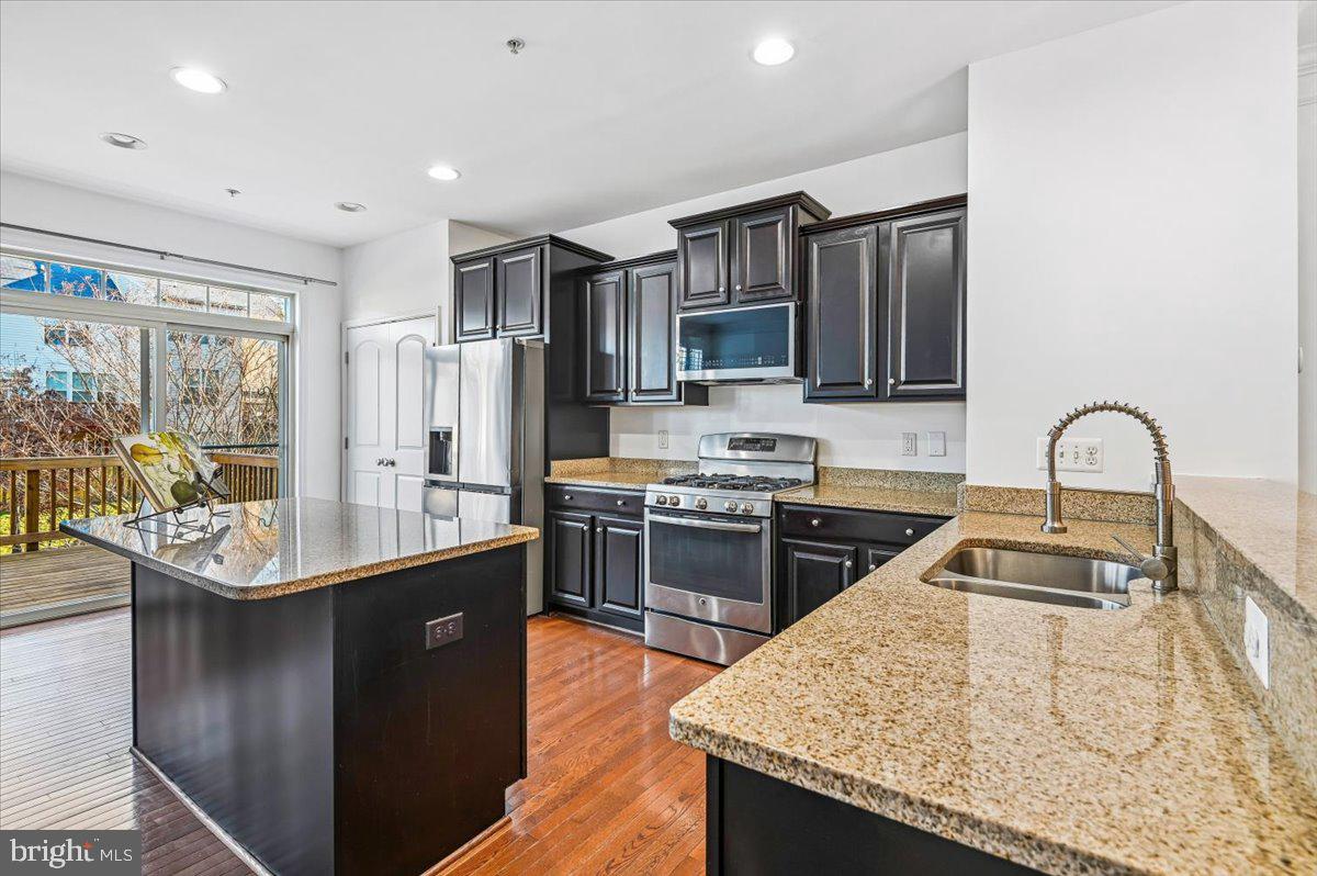 930 WHITSTABLE BOULEVARD