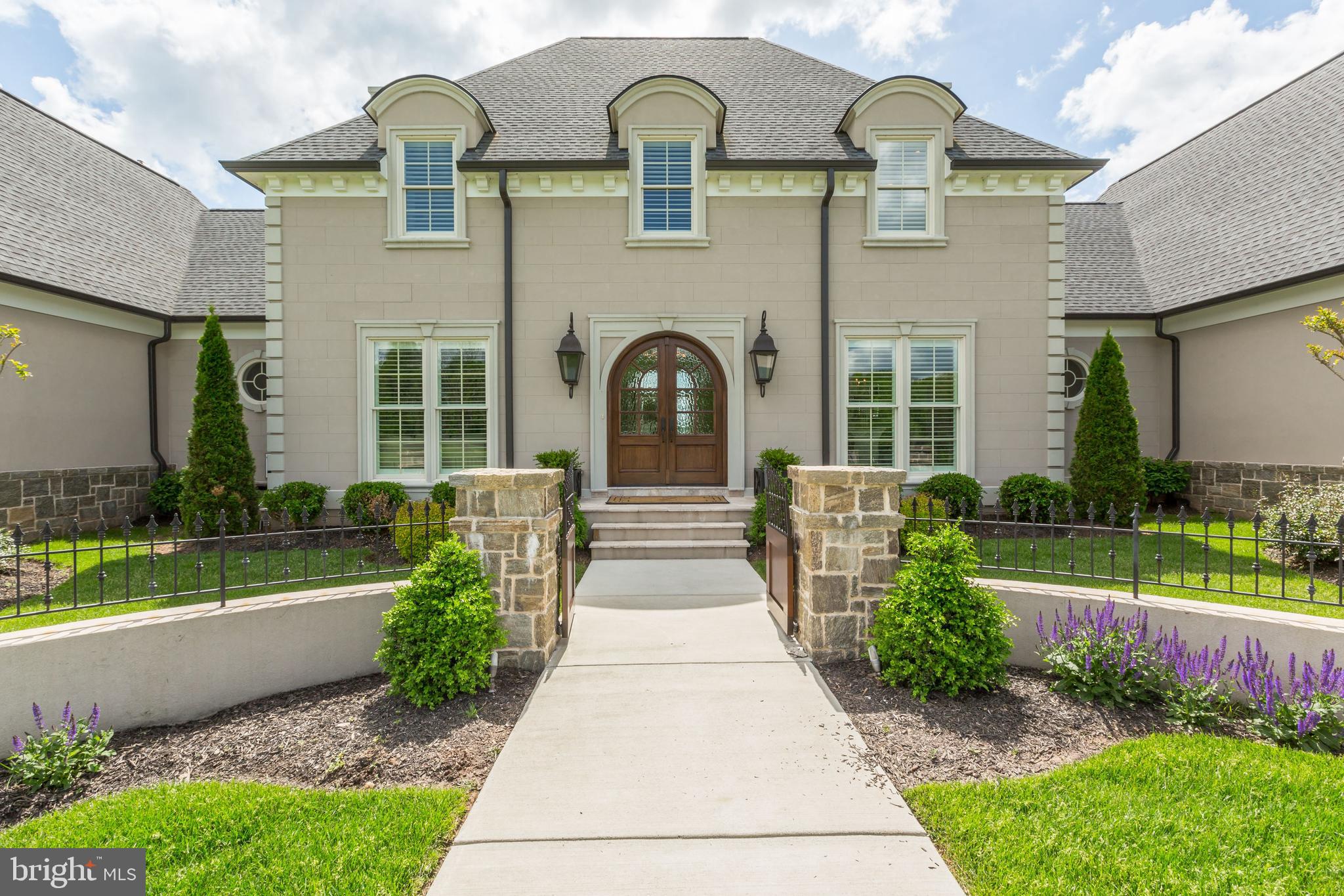 CREIGHTON FARMS - Residential