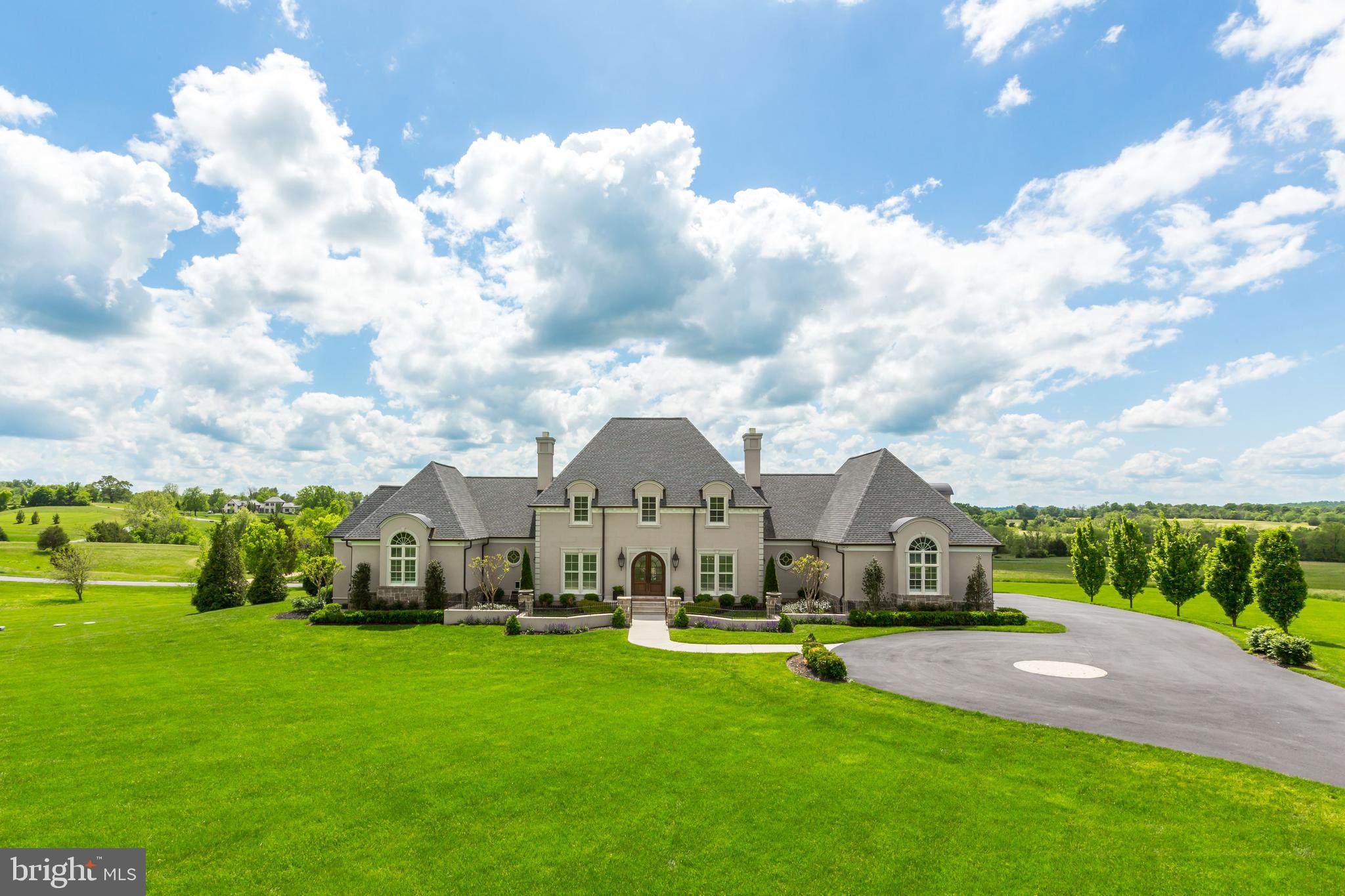 CREIGHTON FARMS - Residential