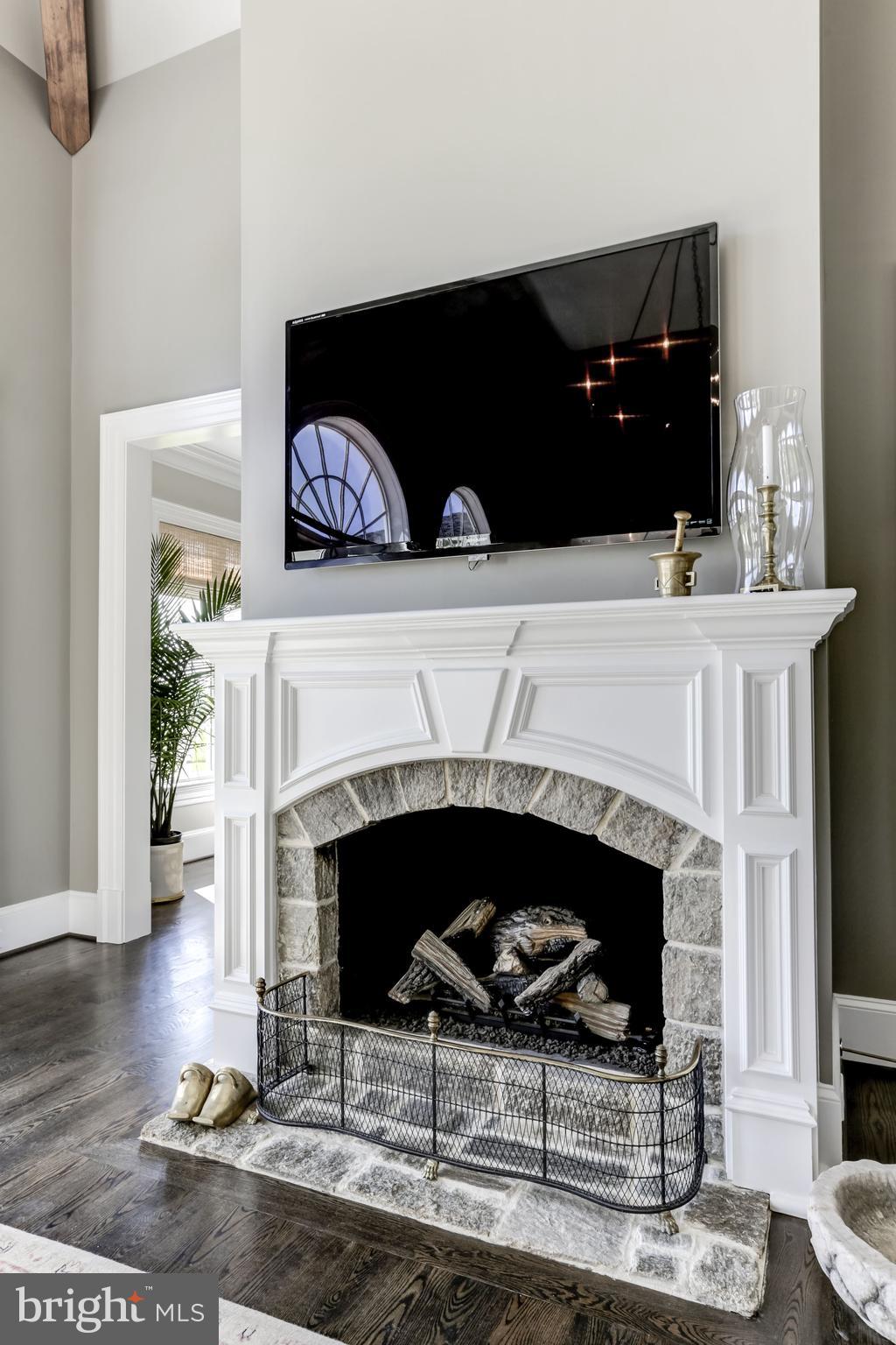 CREIGHTON FARMS - Residential