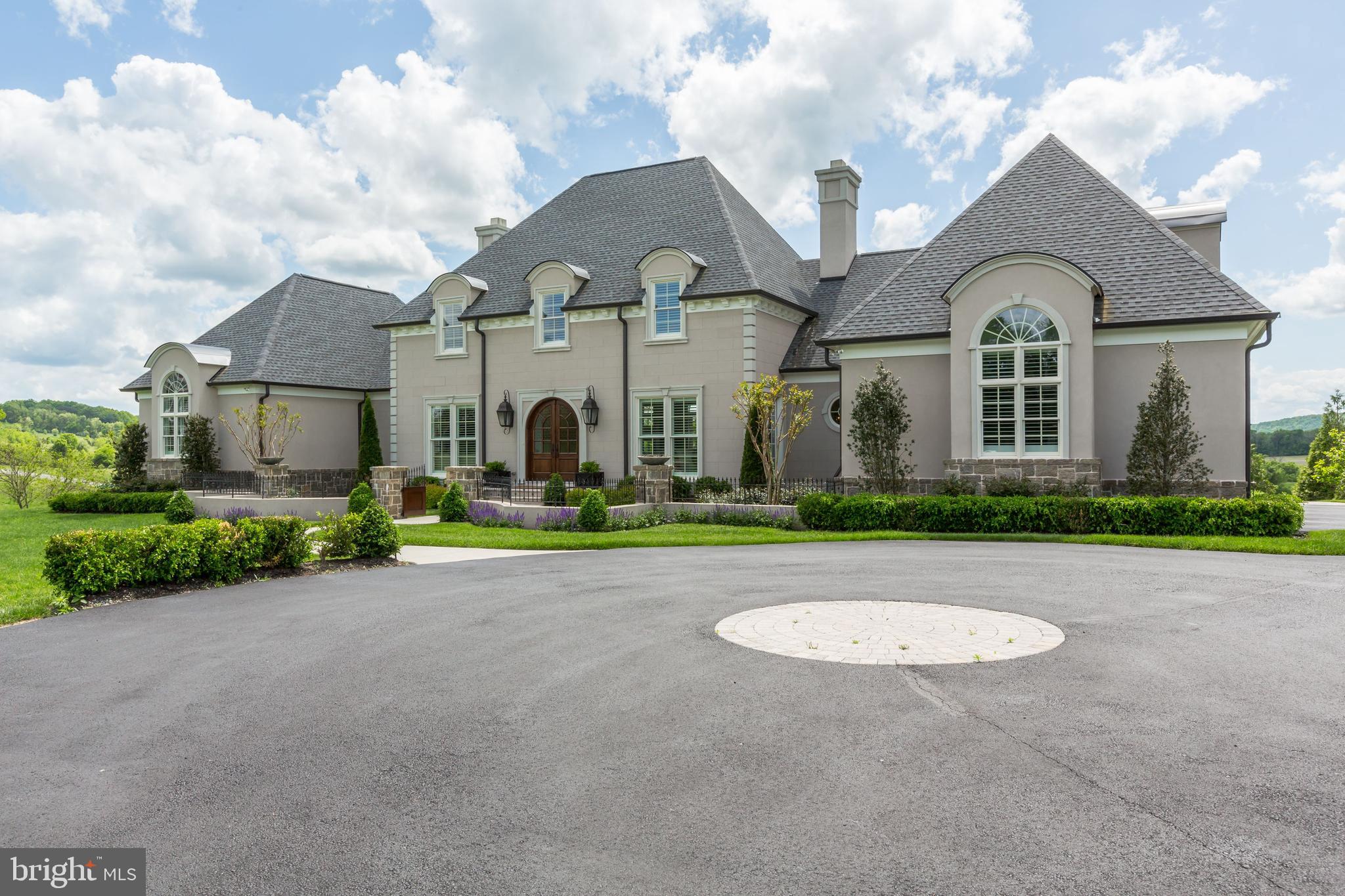 CREIGHTON FARMS - Residential