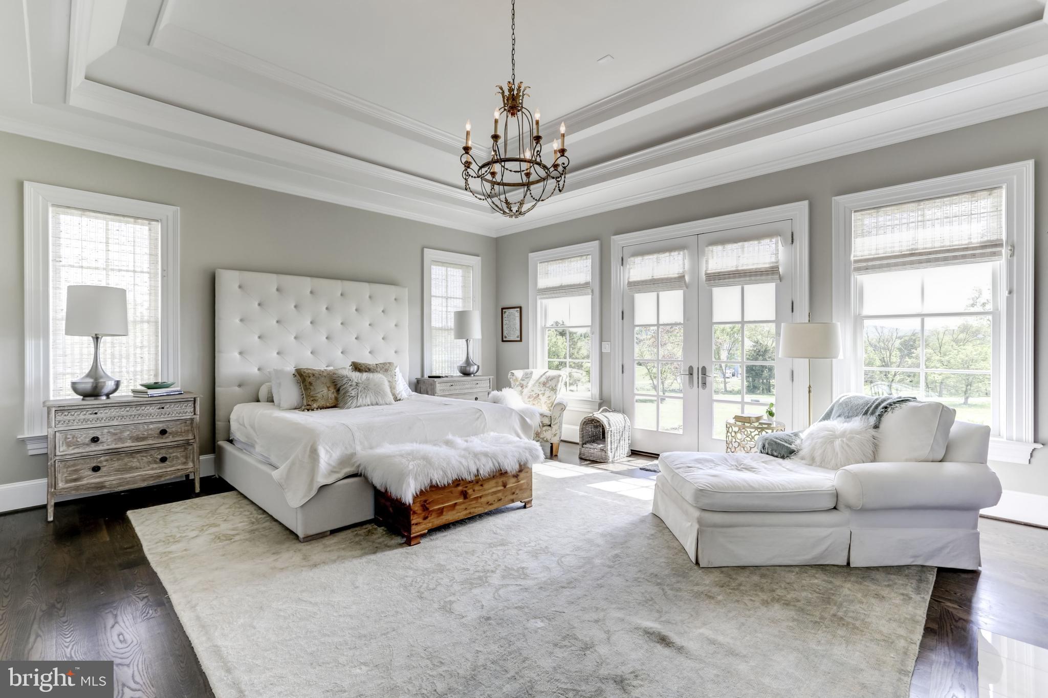 CREIGHTON FARMS - Residential