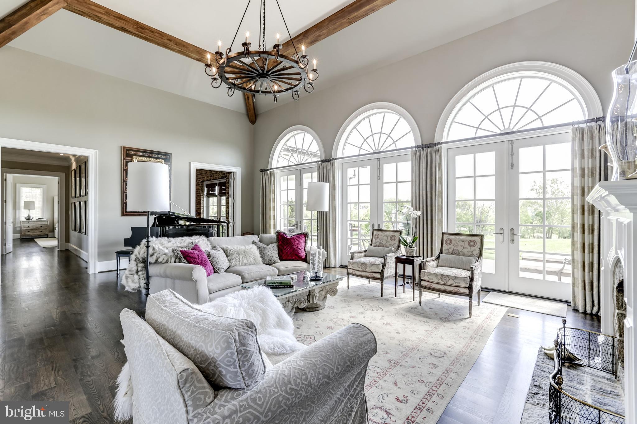 CREIGHTON FARMS - Residential