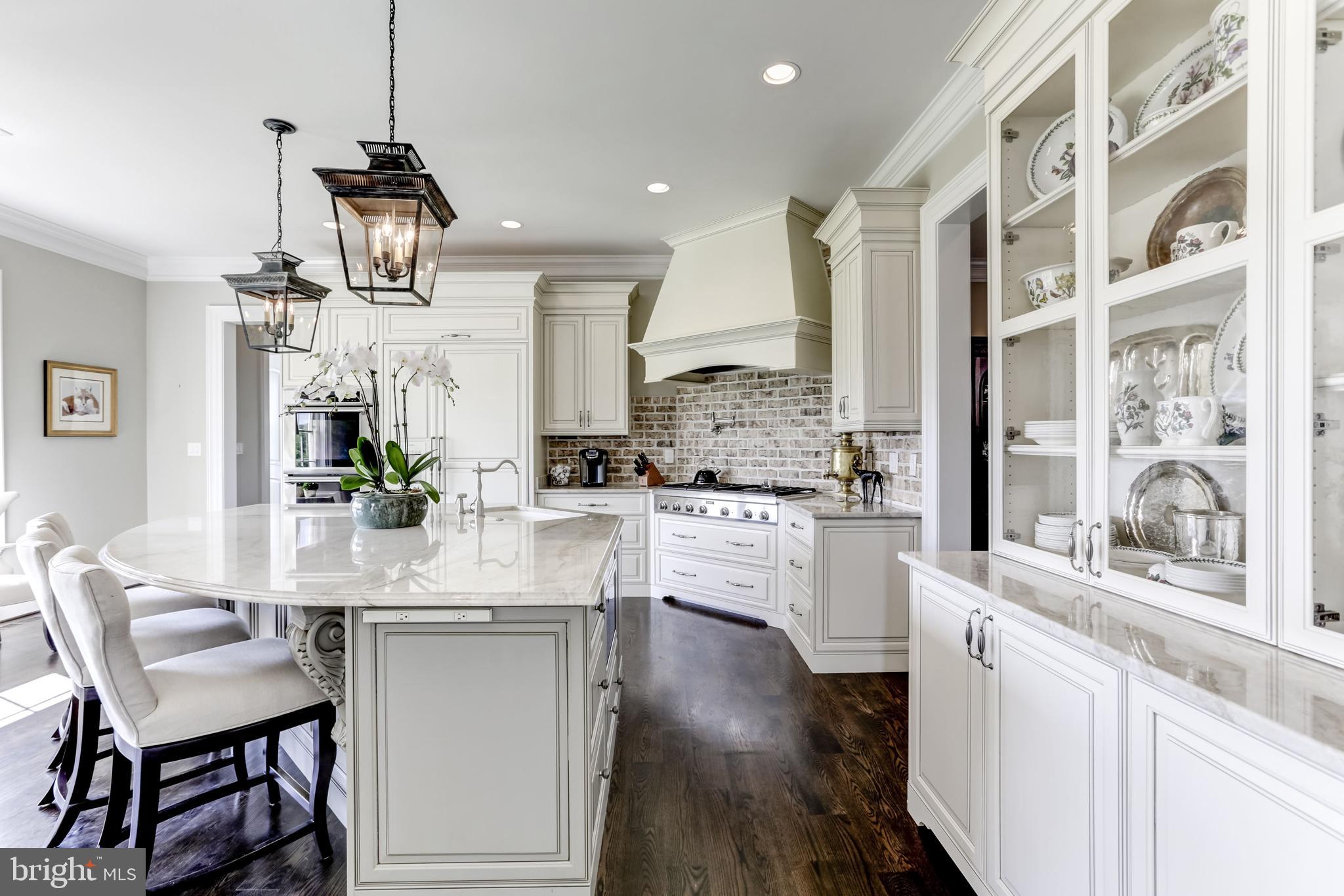 CREIGHTON FARMS - Residential