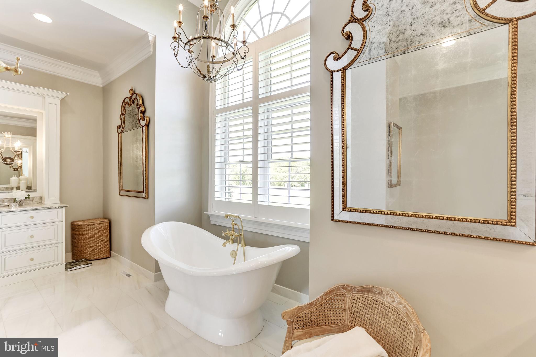 CREIGHTON FARMS - Residential