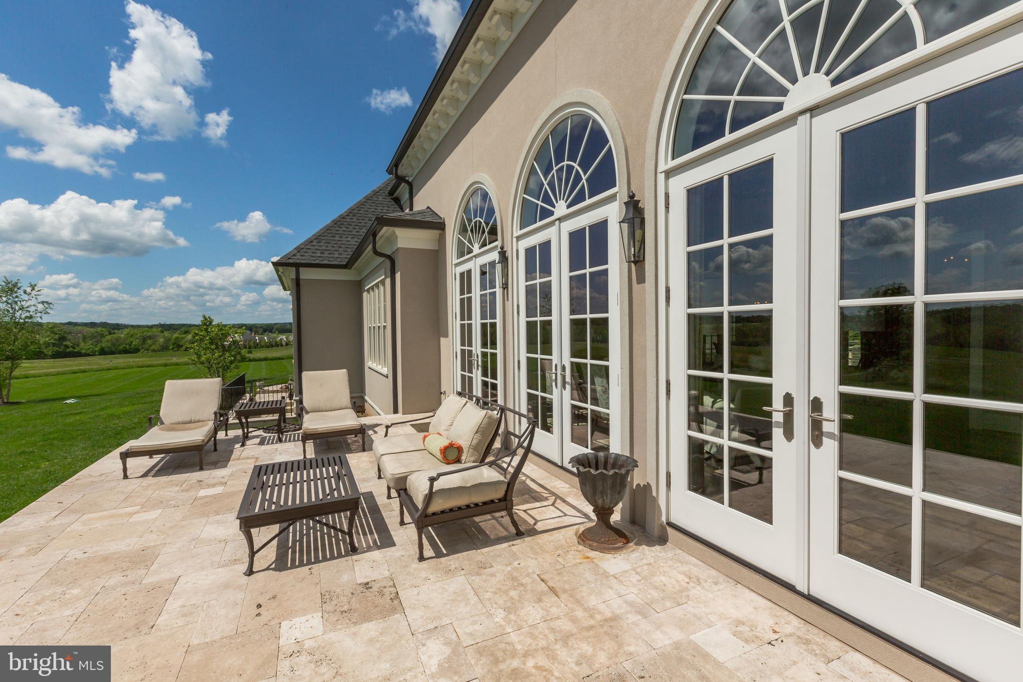 CREIGHTON FARMS - Residential