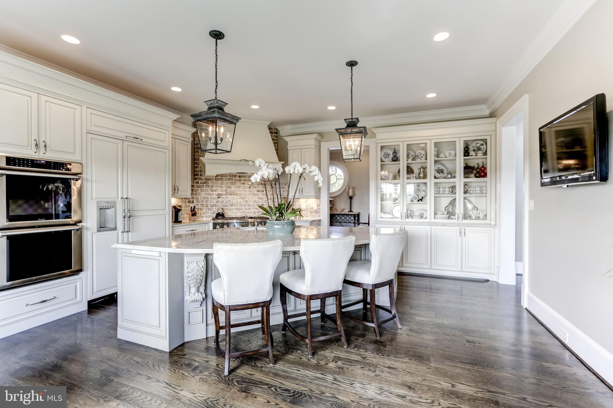 CREIGHTON FARMS - Residential