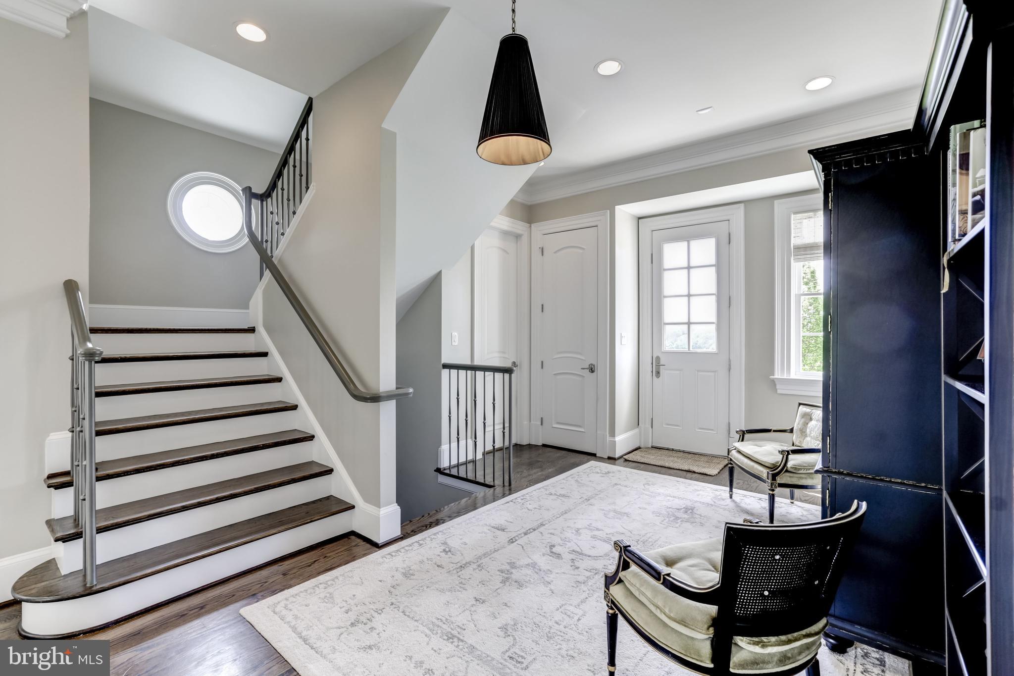 CREIGHTON FARMS - Residential