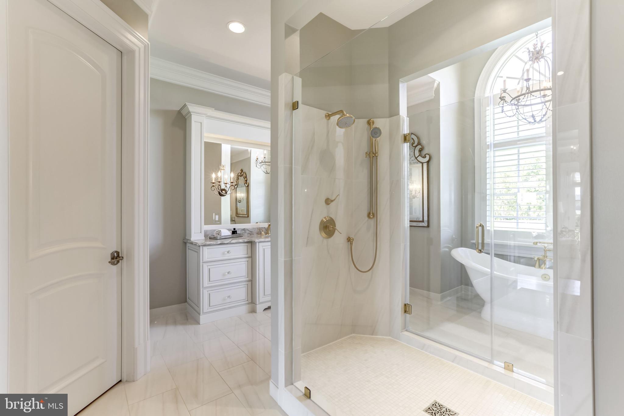 CREIGHTON FARMS - Residential