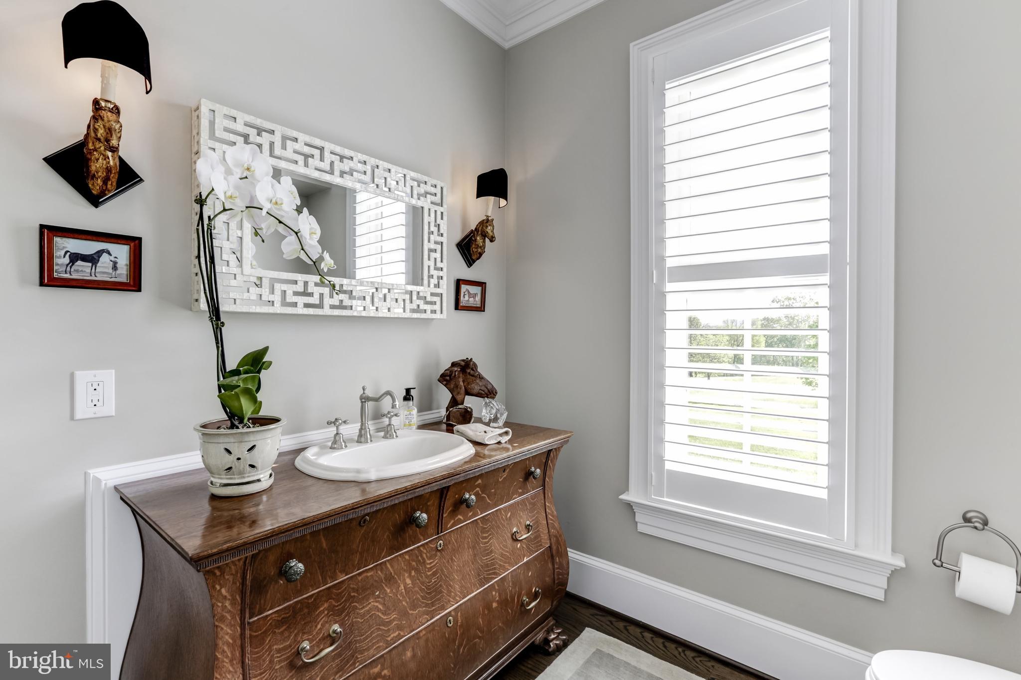 CREIGHTON FARMS - Residential