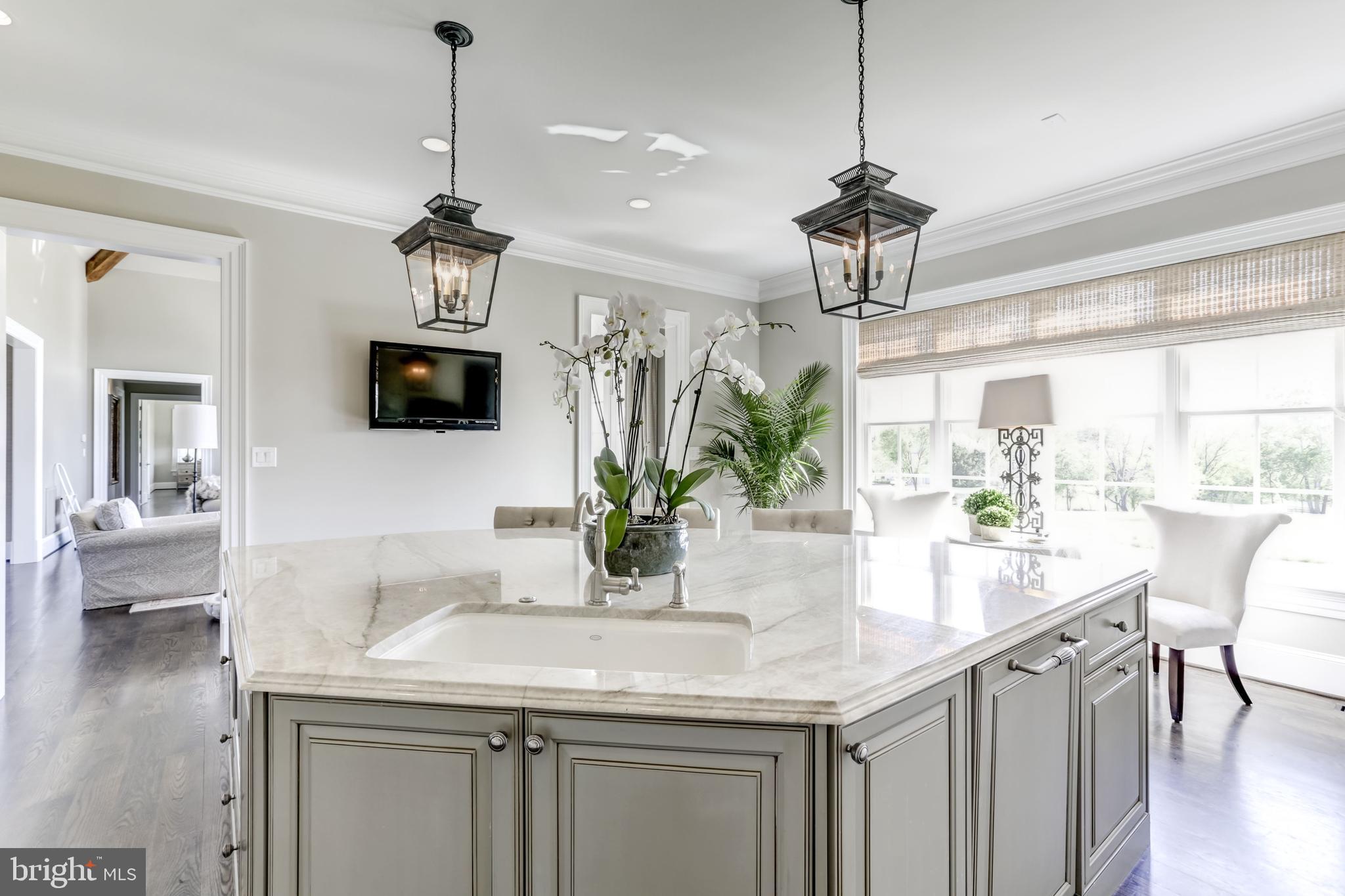 CREIGHTON FARMS - Residential