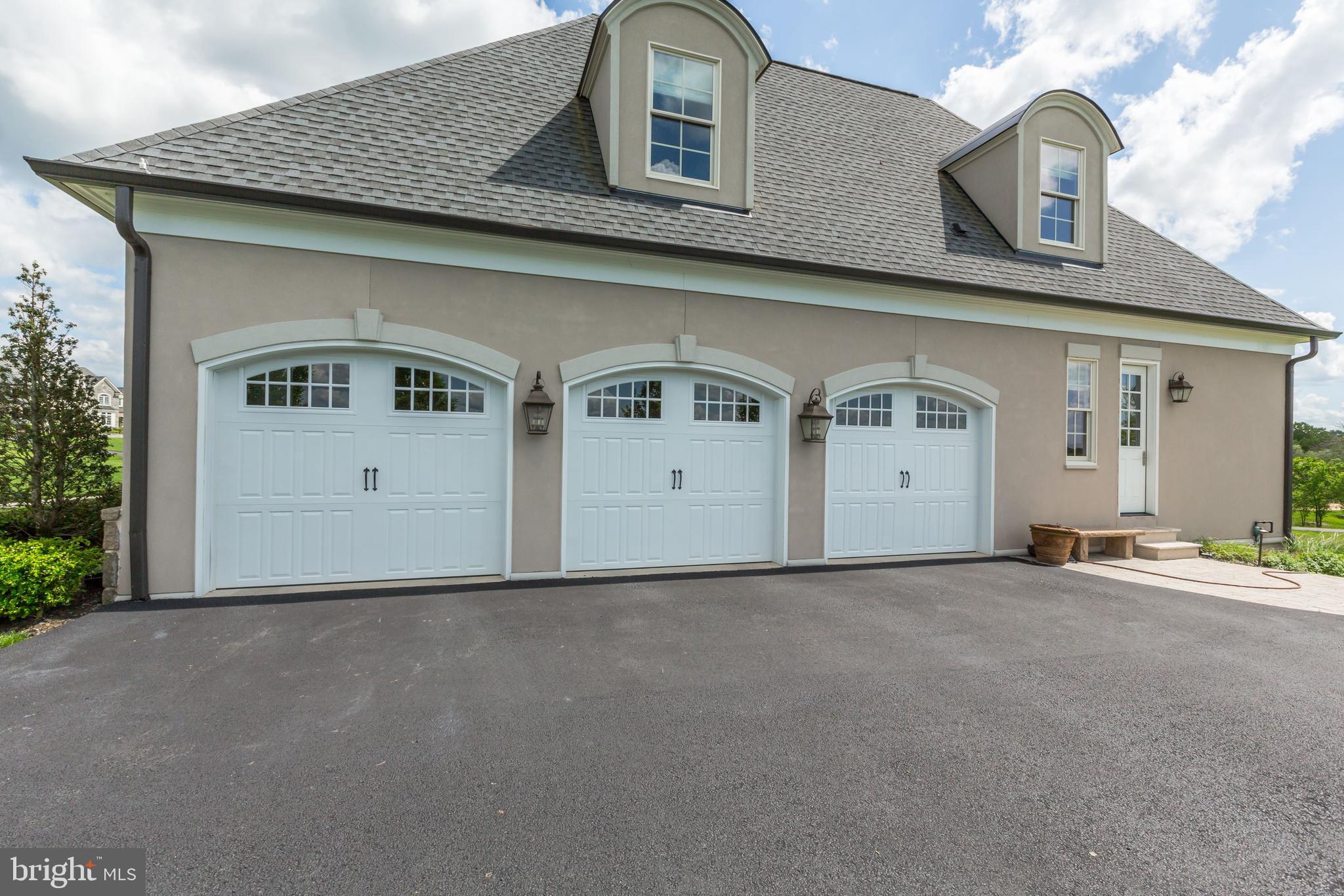 CREIGHTON FARMS - Residential