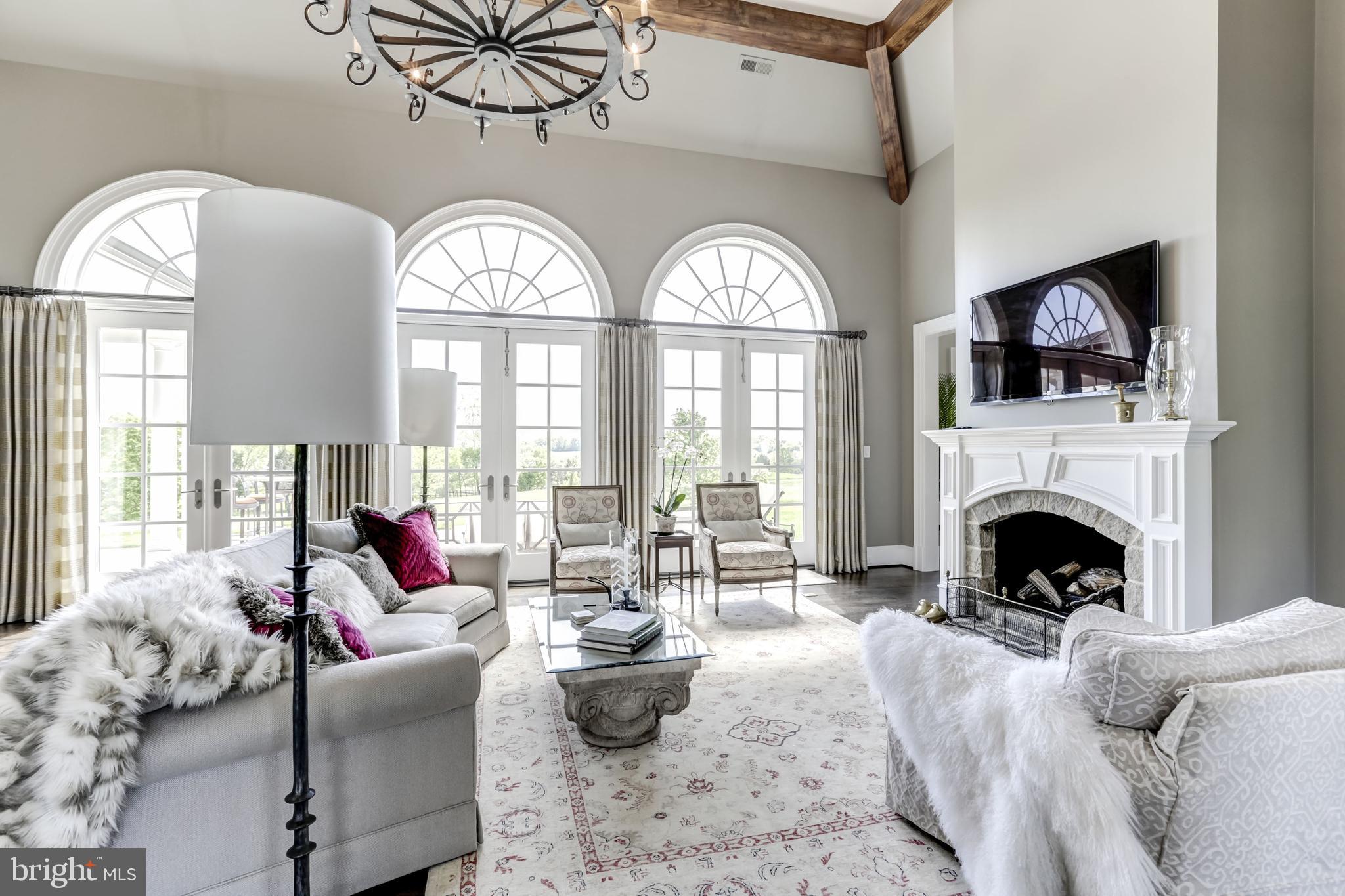 CREIGHTON FARMS - Residential