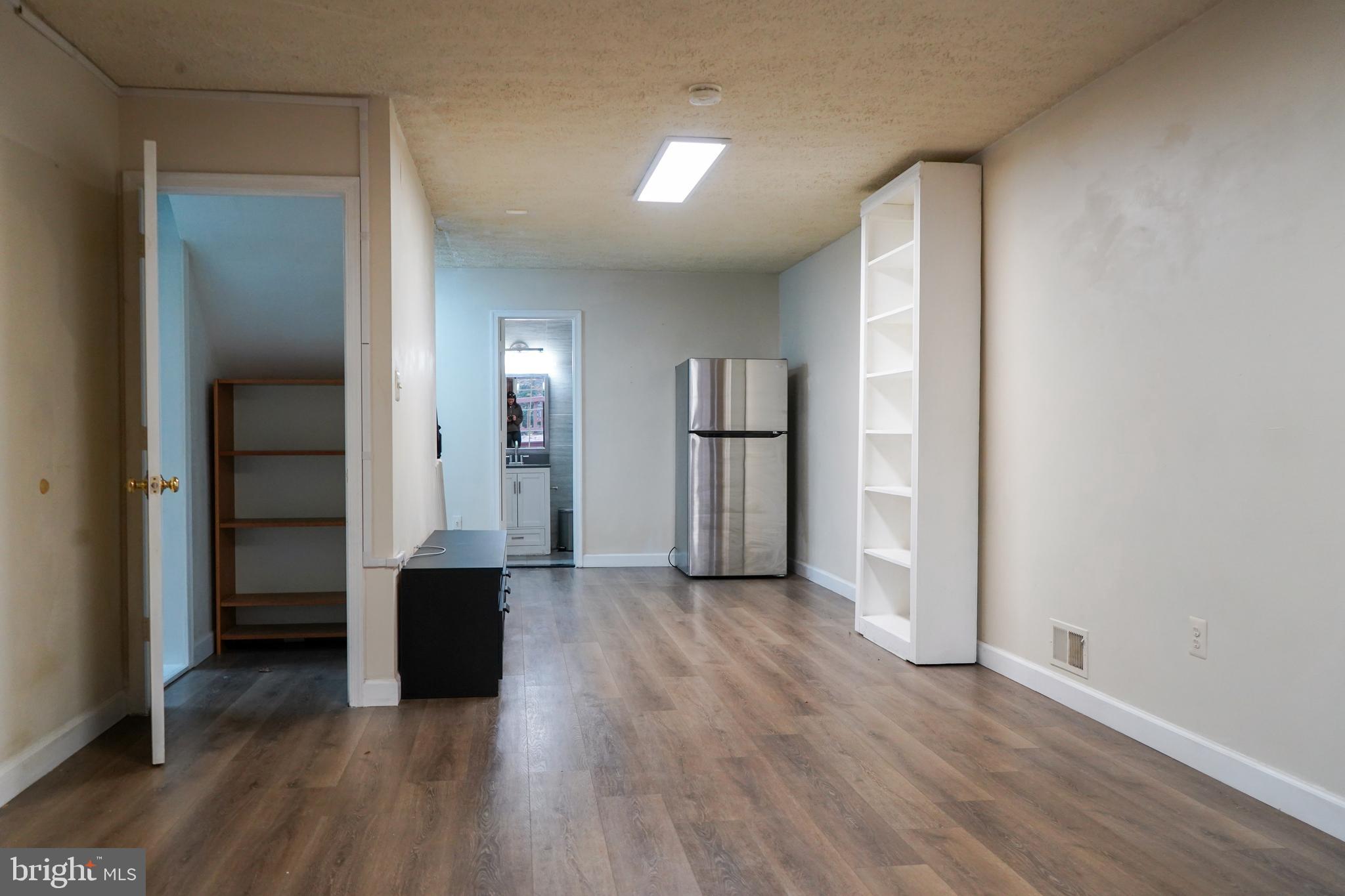 FAIR WOODS - Residential Lease