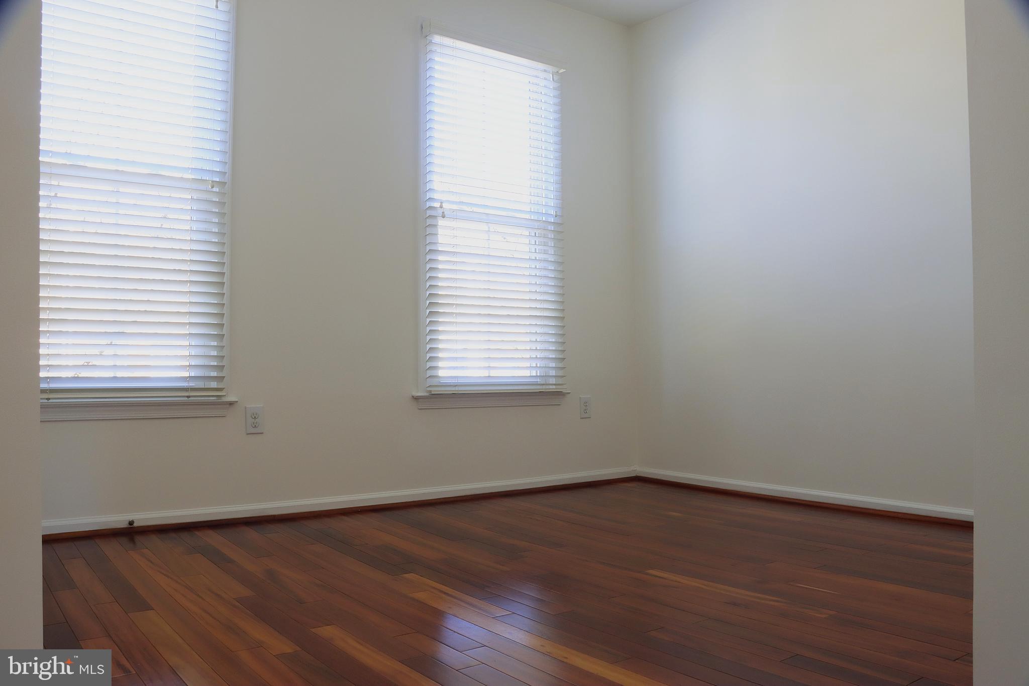 KING FARM BAILEYS COMMON - Residential