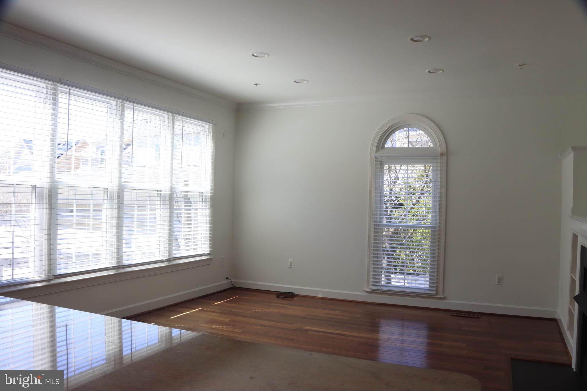 KING FARM BAILEYS COMMON - Residential