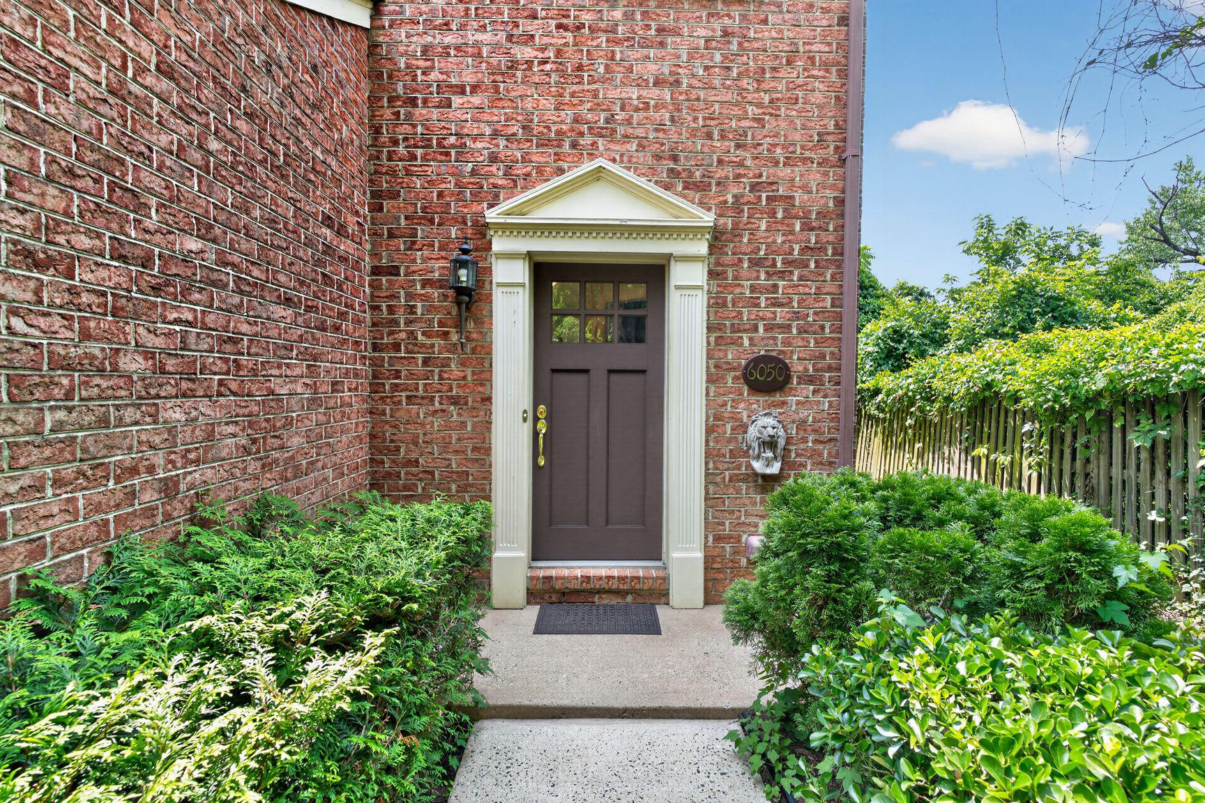 6050 ESTATES DRIVE