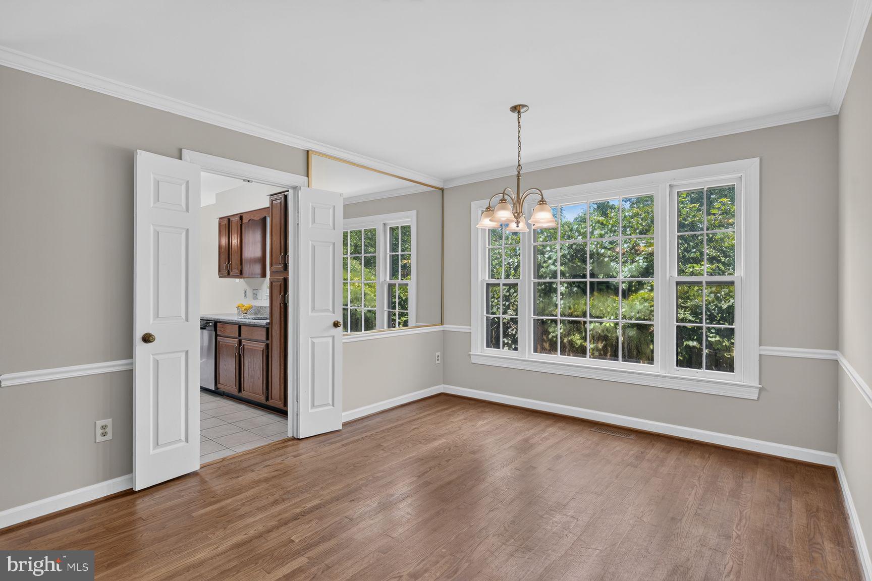 6050 ESTATES DRIVE