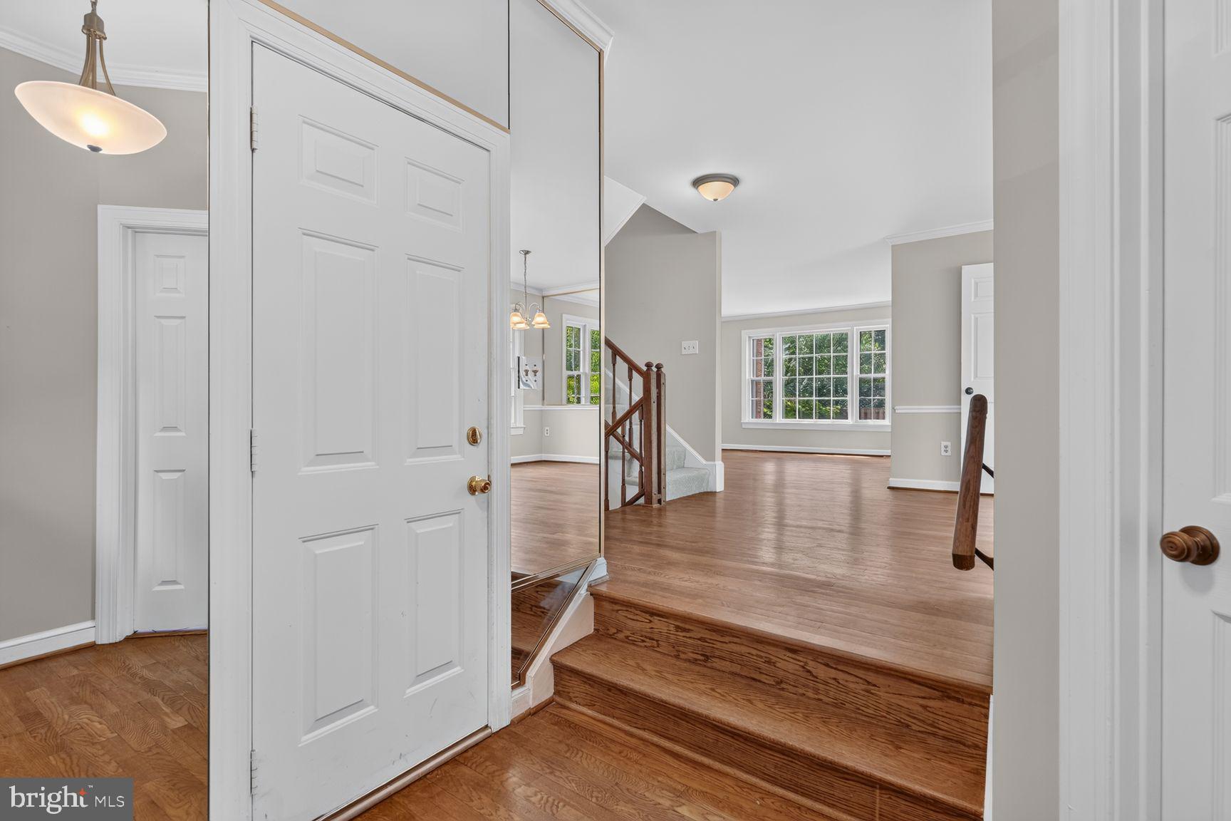 6050 ESTATES DRIVE