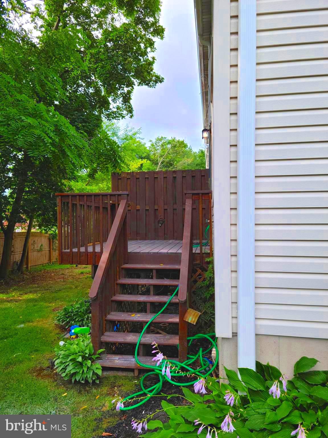 YORKSHIRE COMMONS - Residential Lease