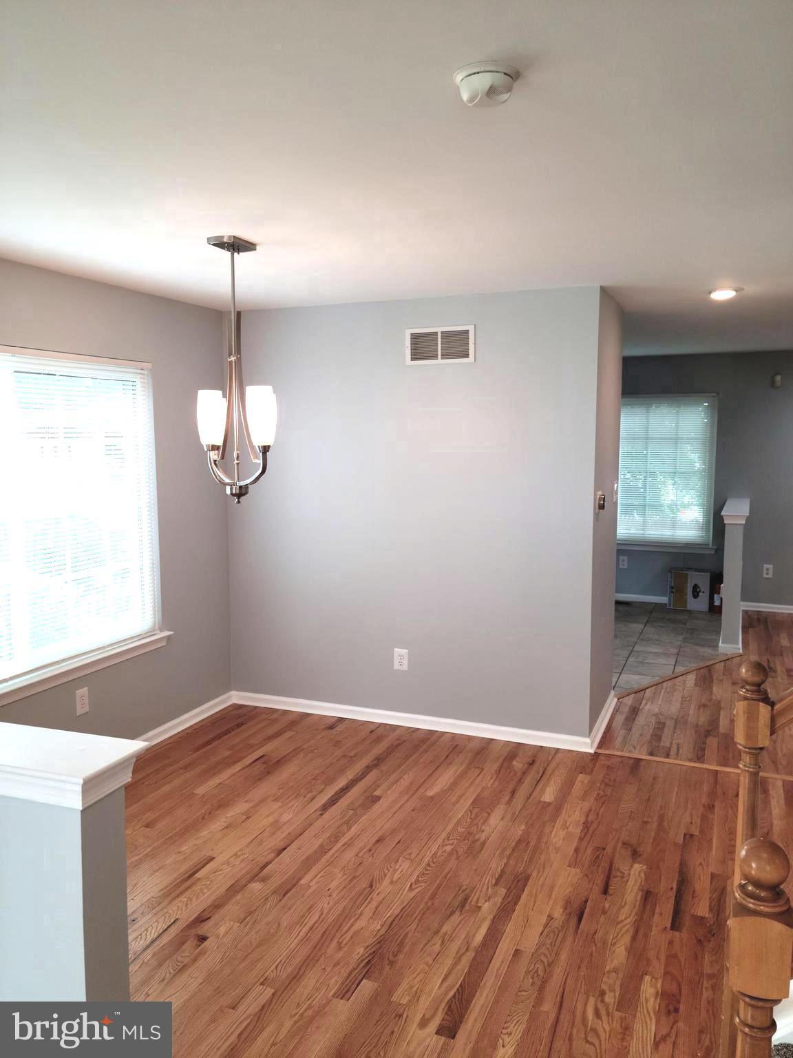 YORKSHIRE COMMONS - Residential Lease