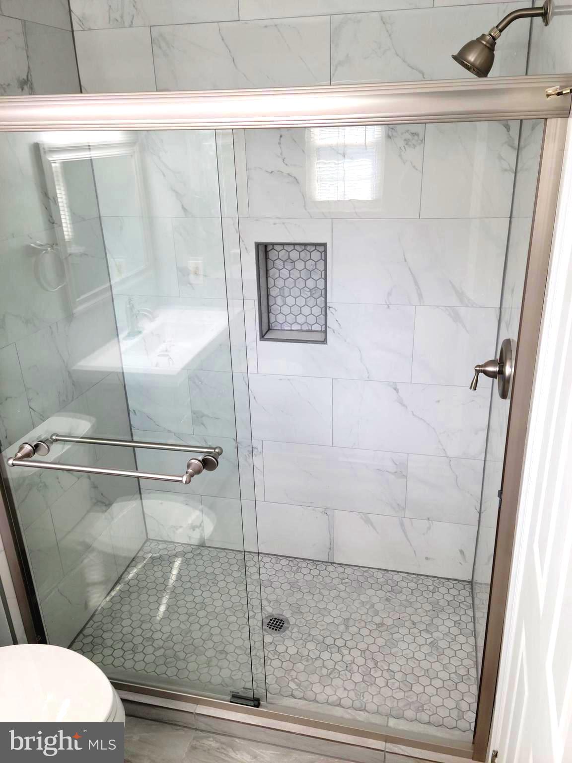 YORKSHIRE COMMONS - Residential Lease