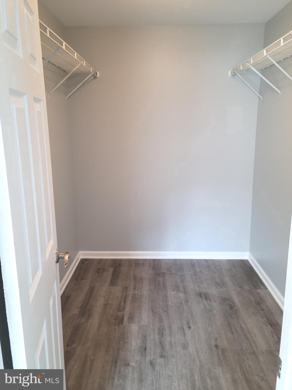 YORKSHIRE COMMONS - Residential Lease