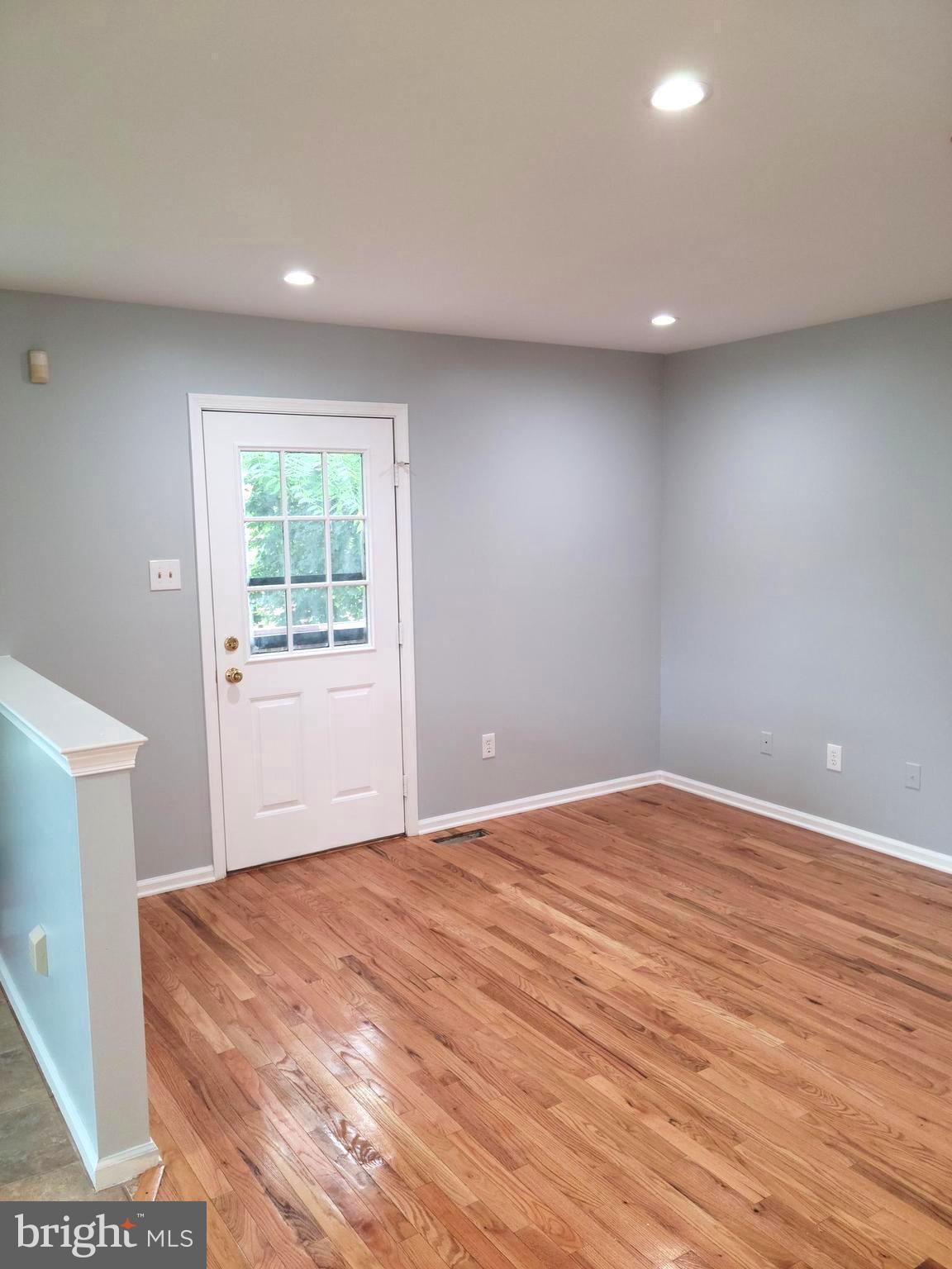 YORKSHIRE COMMONS - Residential Lease