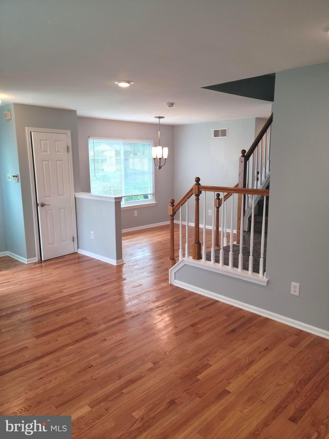 YORKSHIRE COMMONS - Residential Lease