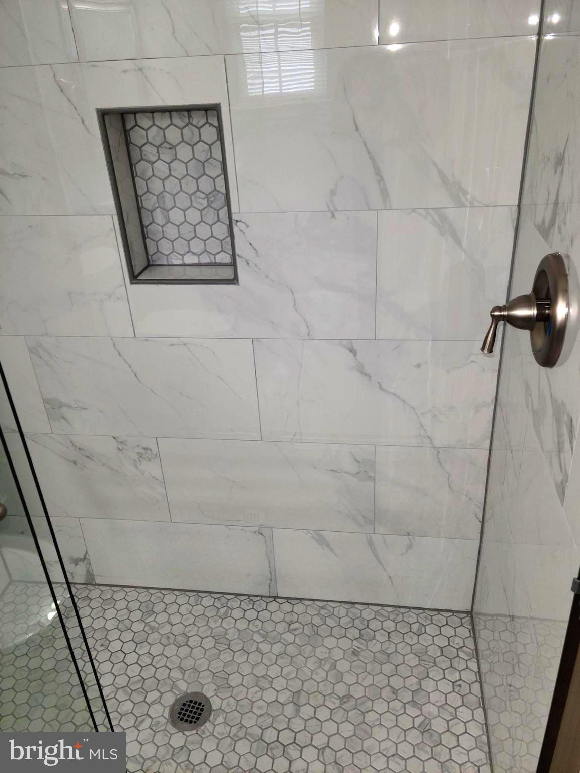 YORKSHIRE COMMONS - Residential Lease